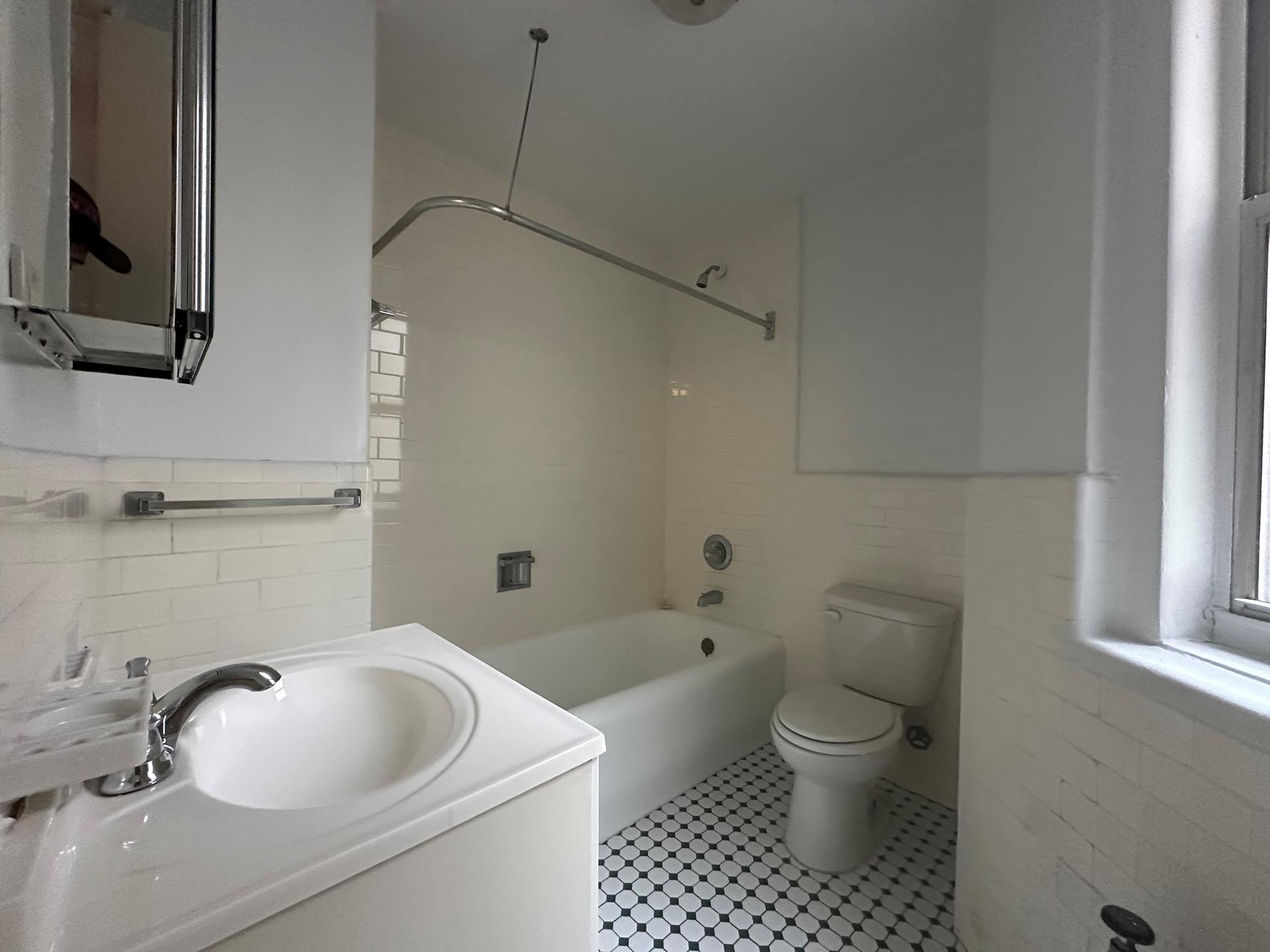 #3 photo, New York City, マンハッタン Hells Kitchen , NY 10019