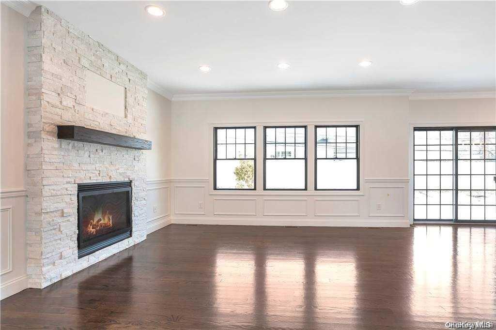 #2 photo, 27 Cypress Avenue, ナッソー郡 Bethpage , NY 11714