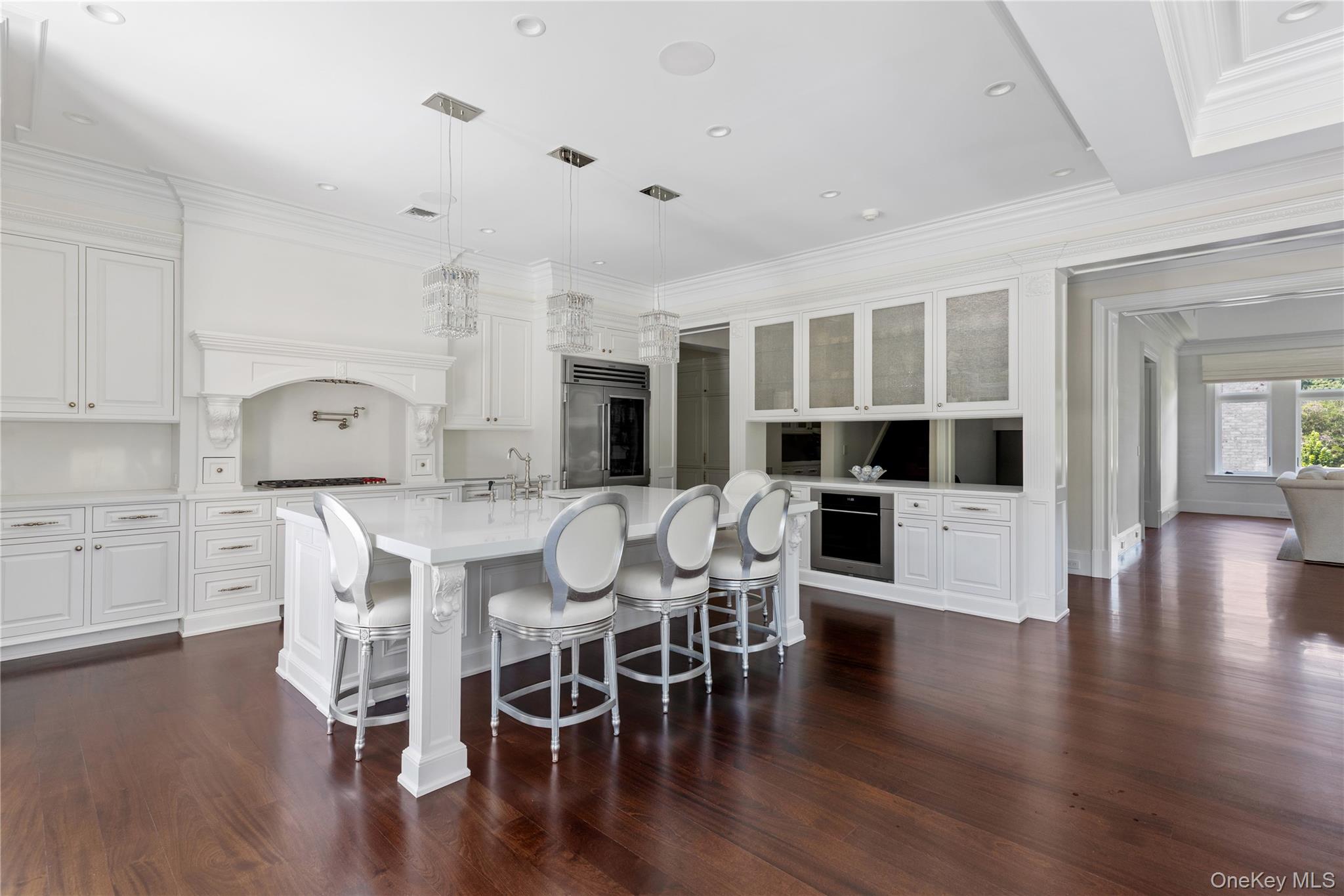 #15 photo, 9 Hicks Lane, Sands Point , NY 11050