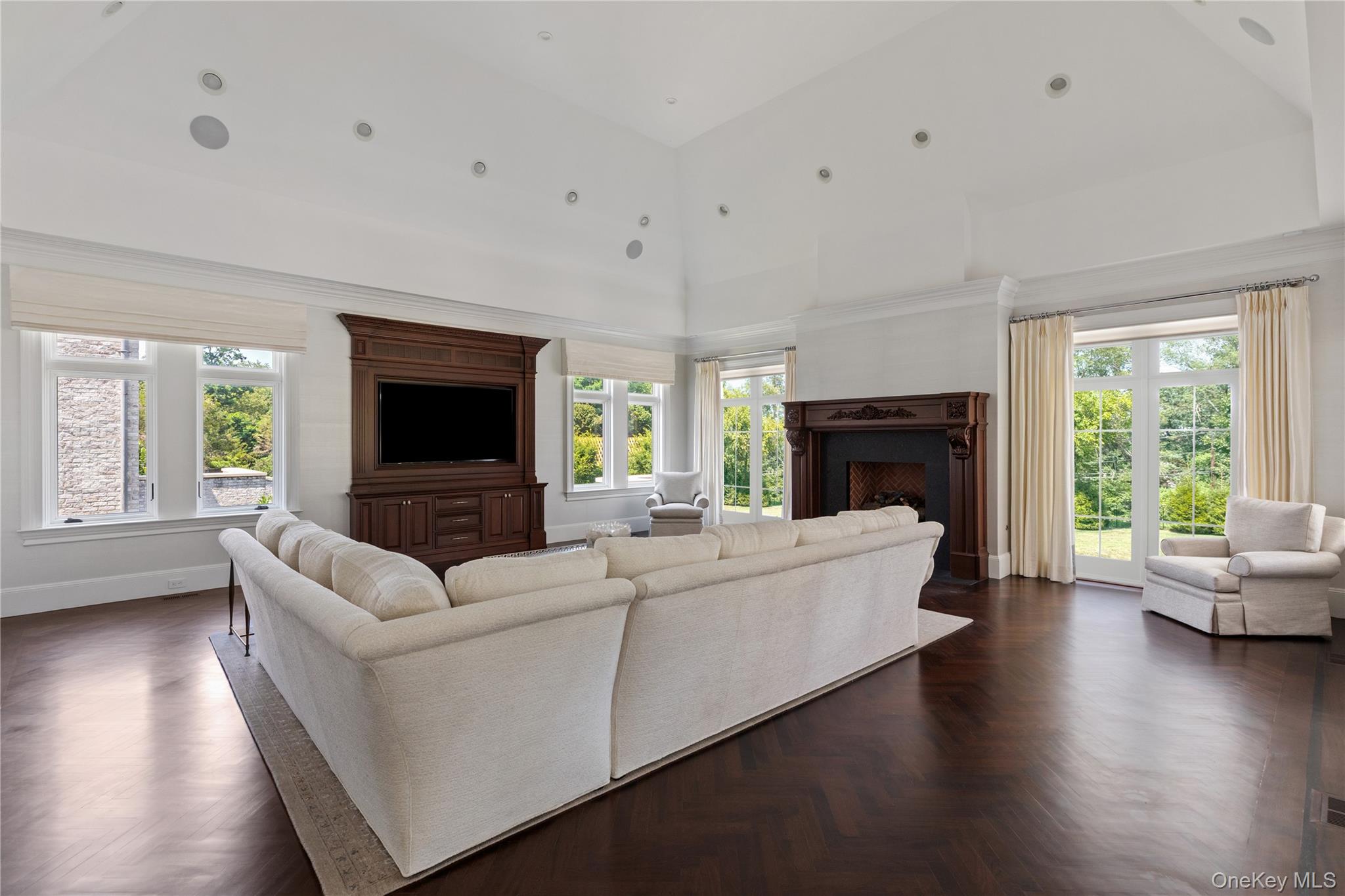 #20 photo, 9 Hicks Lane, Sands Point , NY 11050