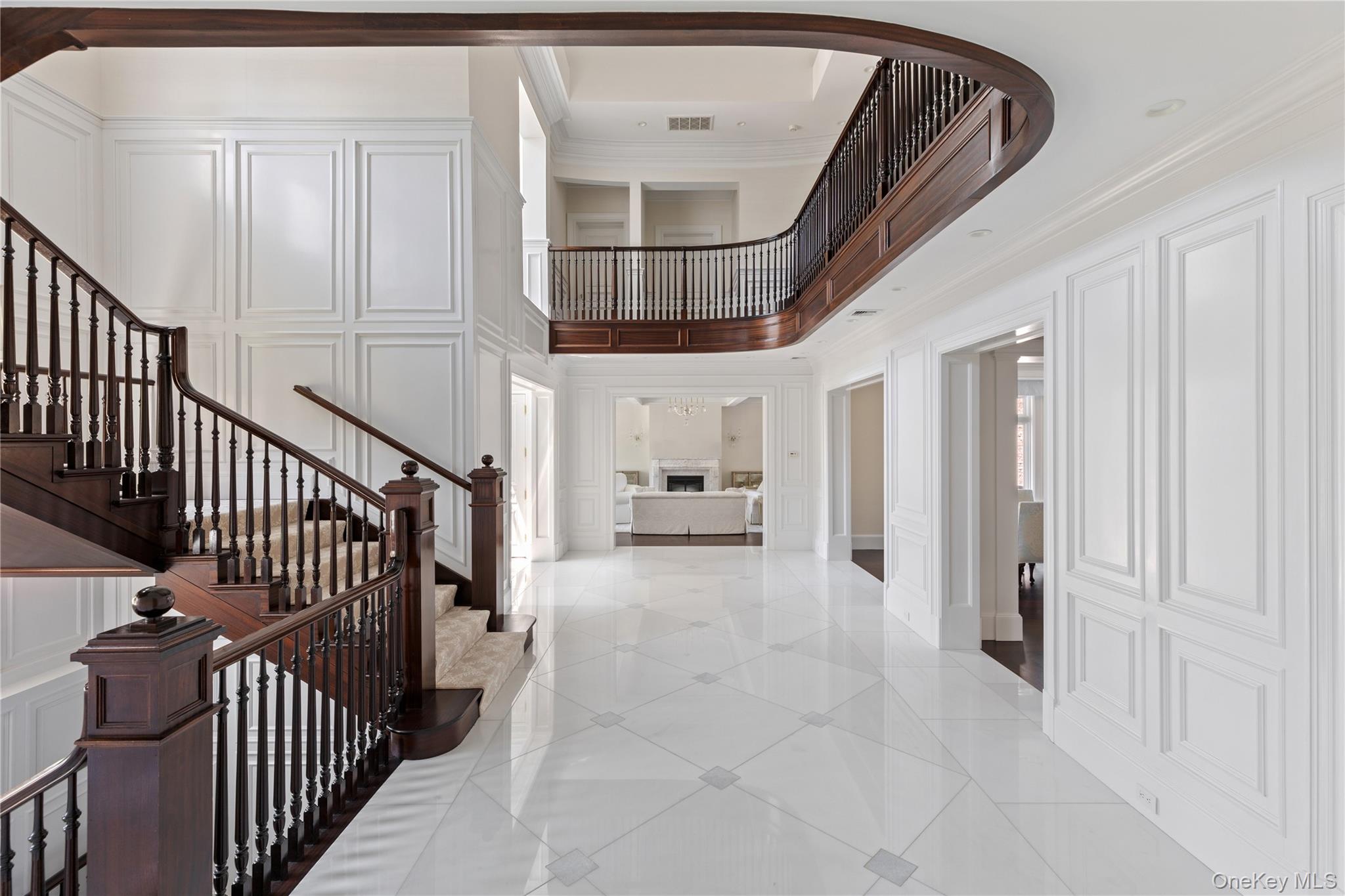 #8 photo, 9 Hicks Lane, Sands Point , NY 11050