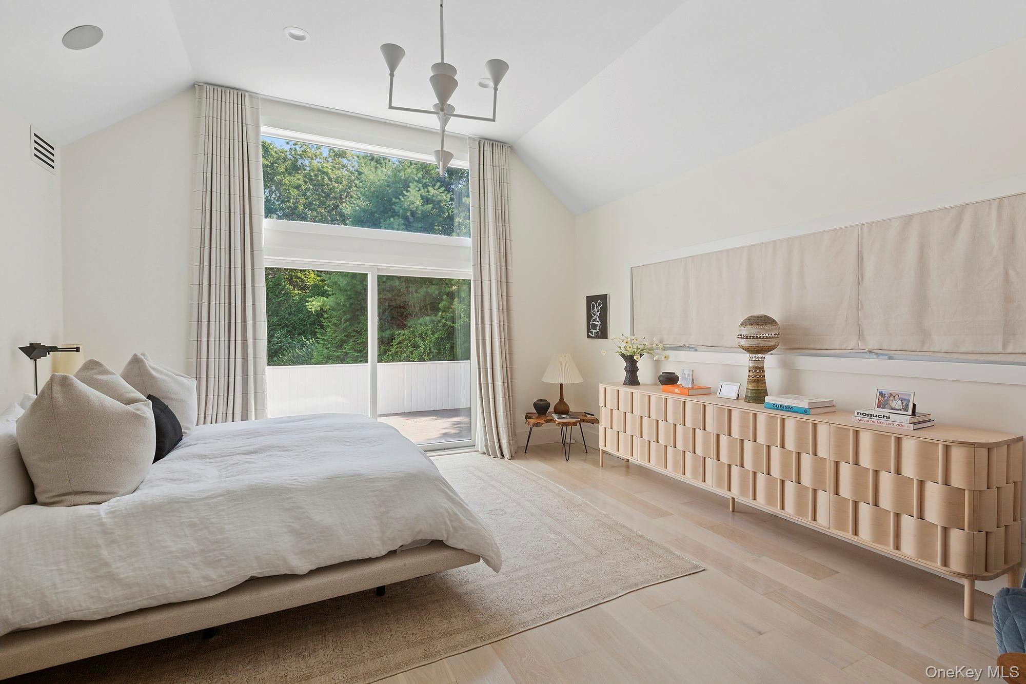 #13 photo, 12 Honeysuckle Lane, サフォーク郡 East Quogue , NY 11942