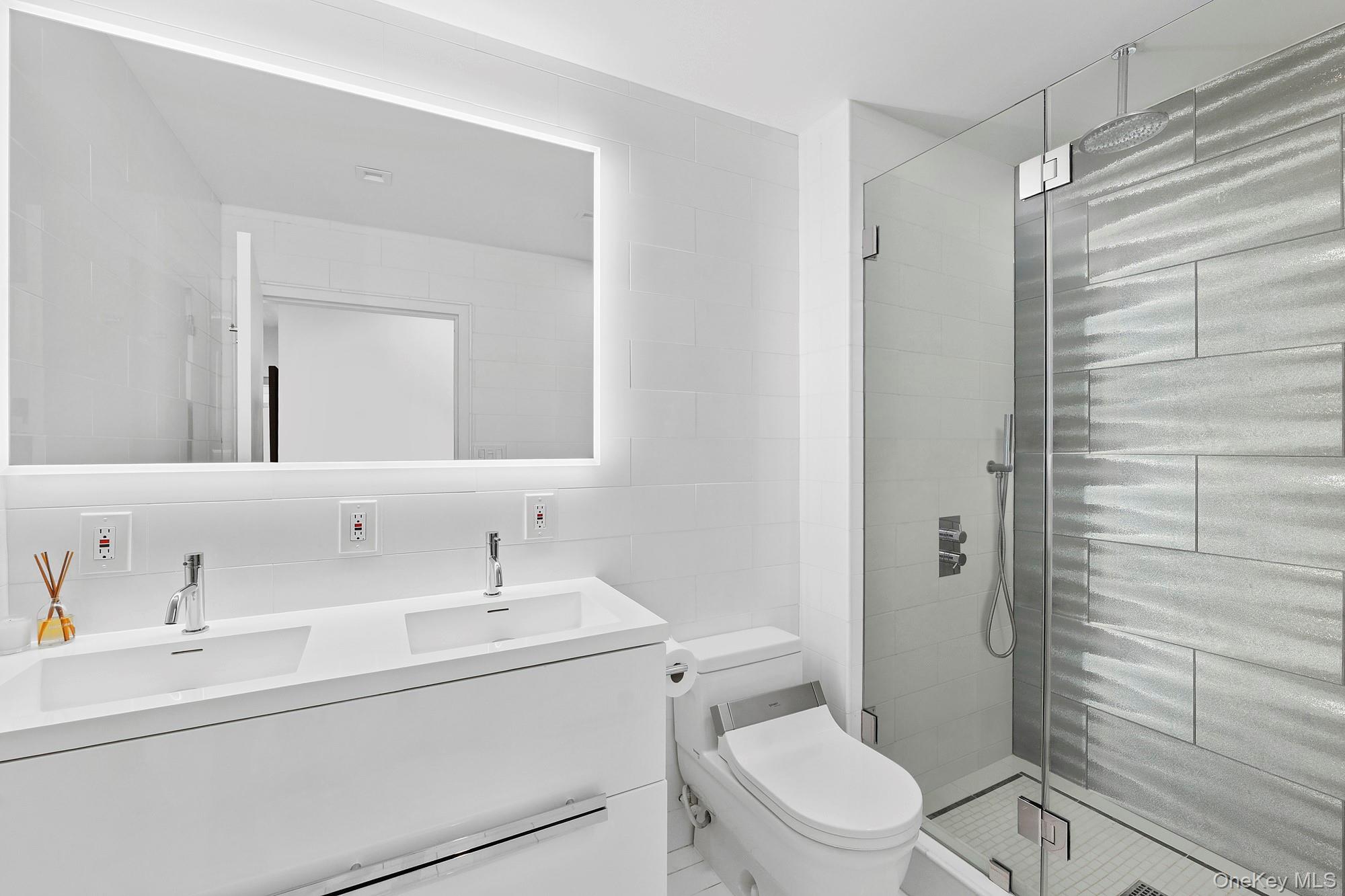 #17 photo, 12 Honeysuckle Lane, サフォーク郡 East Quogue , NY 11942