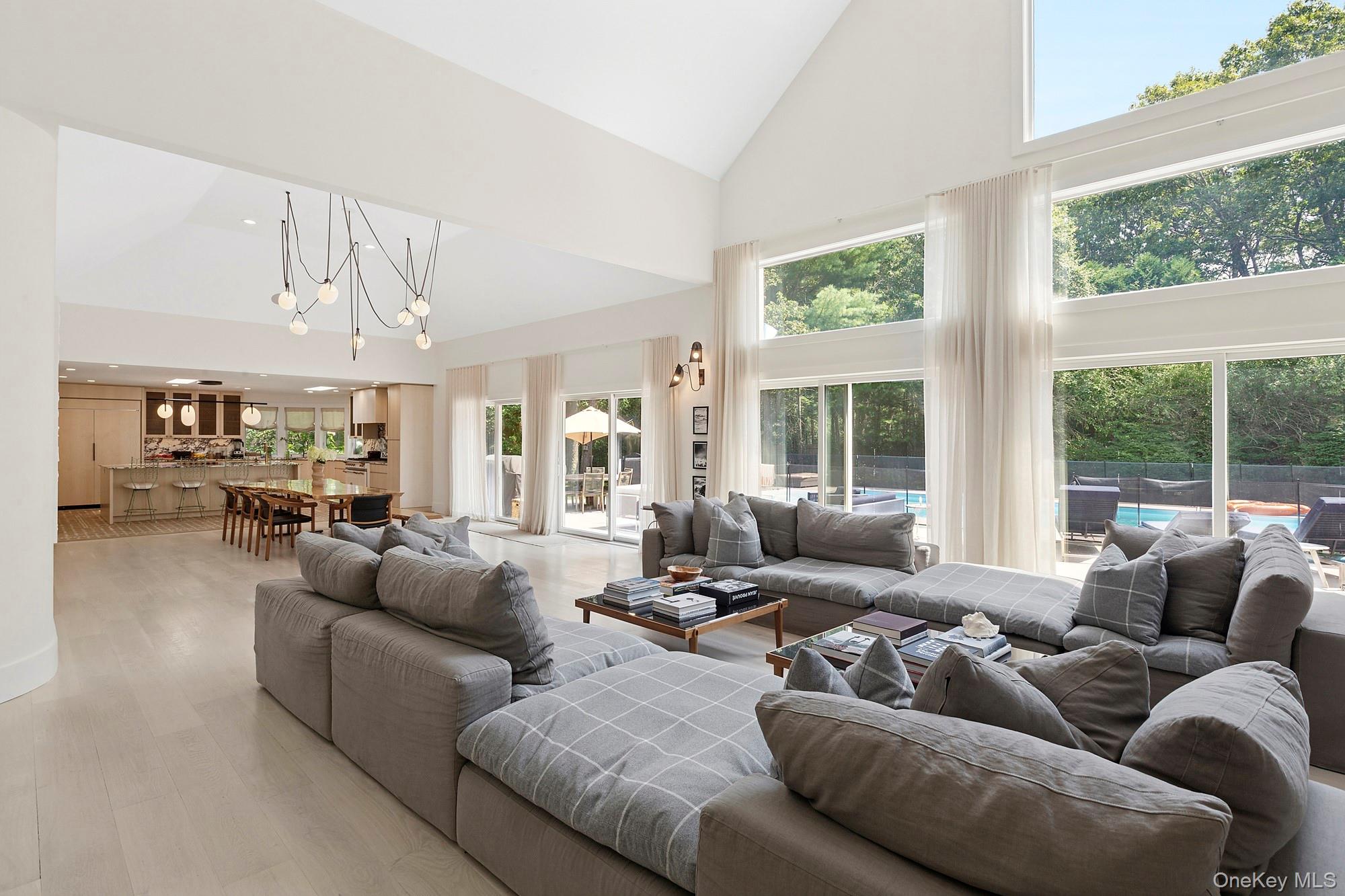 #8 photo, 12 Honeysuckle Lane, サフォーク郡 East Quogue , NY 11942