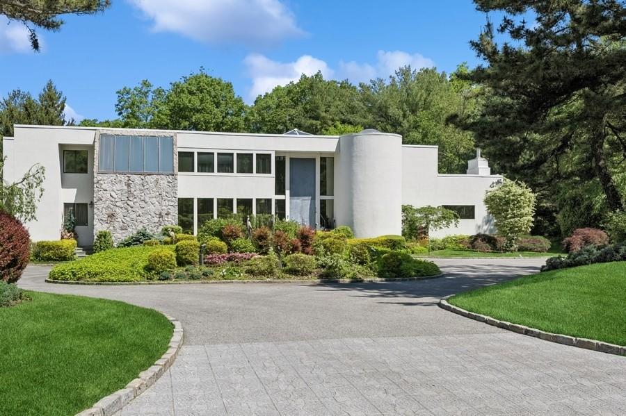 #1 photo, 1 Colt Place, ナッソー郡 Old Westbury , NY 11568