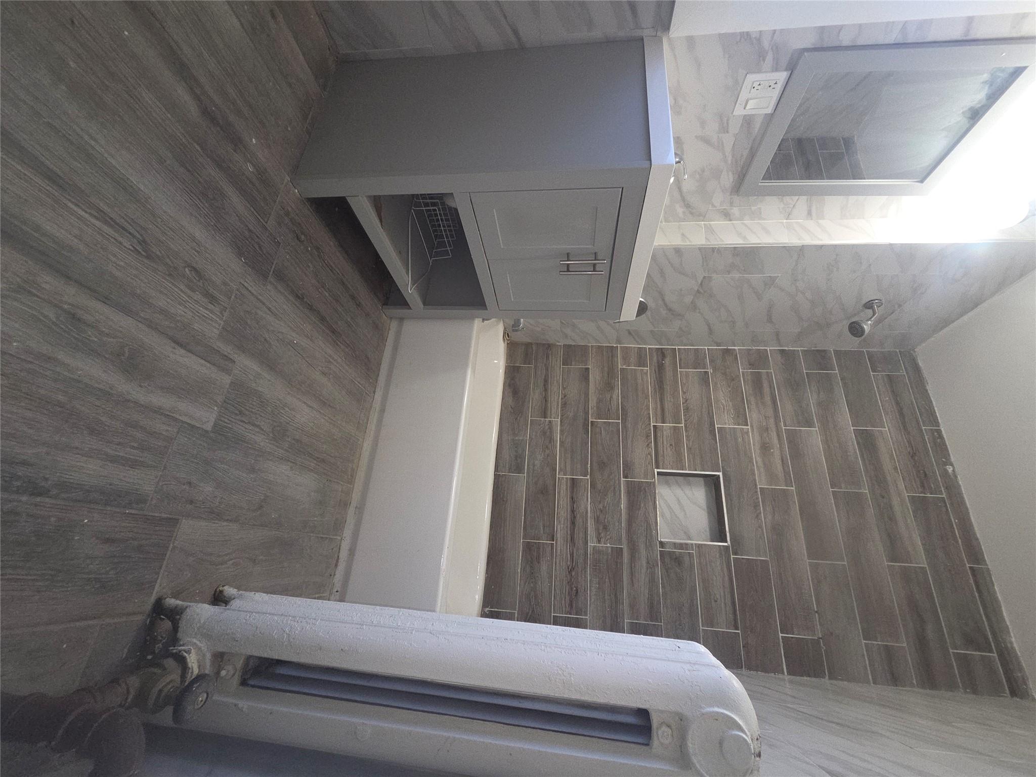 #8 photo, 10532 192nd Street, Saint Albans , NY 11412