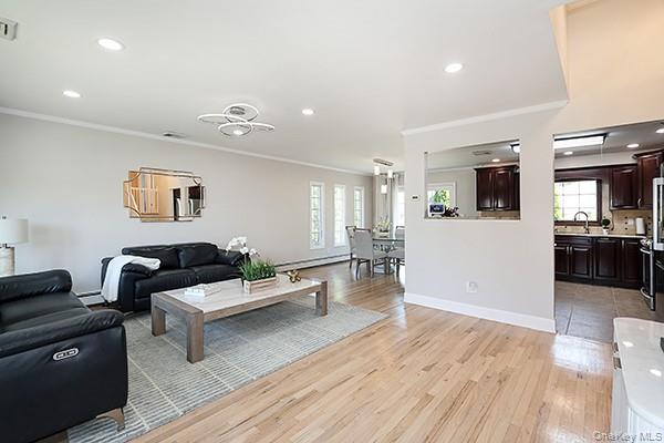 #3 photo, 12 Barnum Avenue, ナッソー郡 Plainview , NY 11803