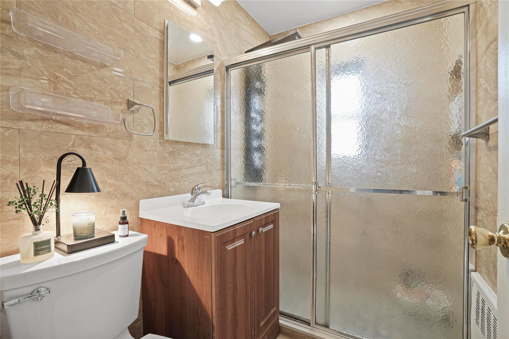 #18 photo, 1001 Shore Parkway, Brooklyn , NY 11228