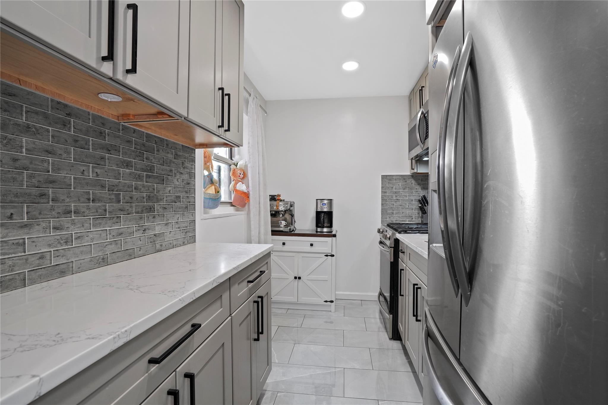 #8 photo, 1001 Shore Parkway, Brooklyn , NY 11228