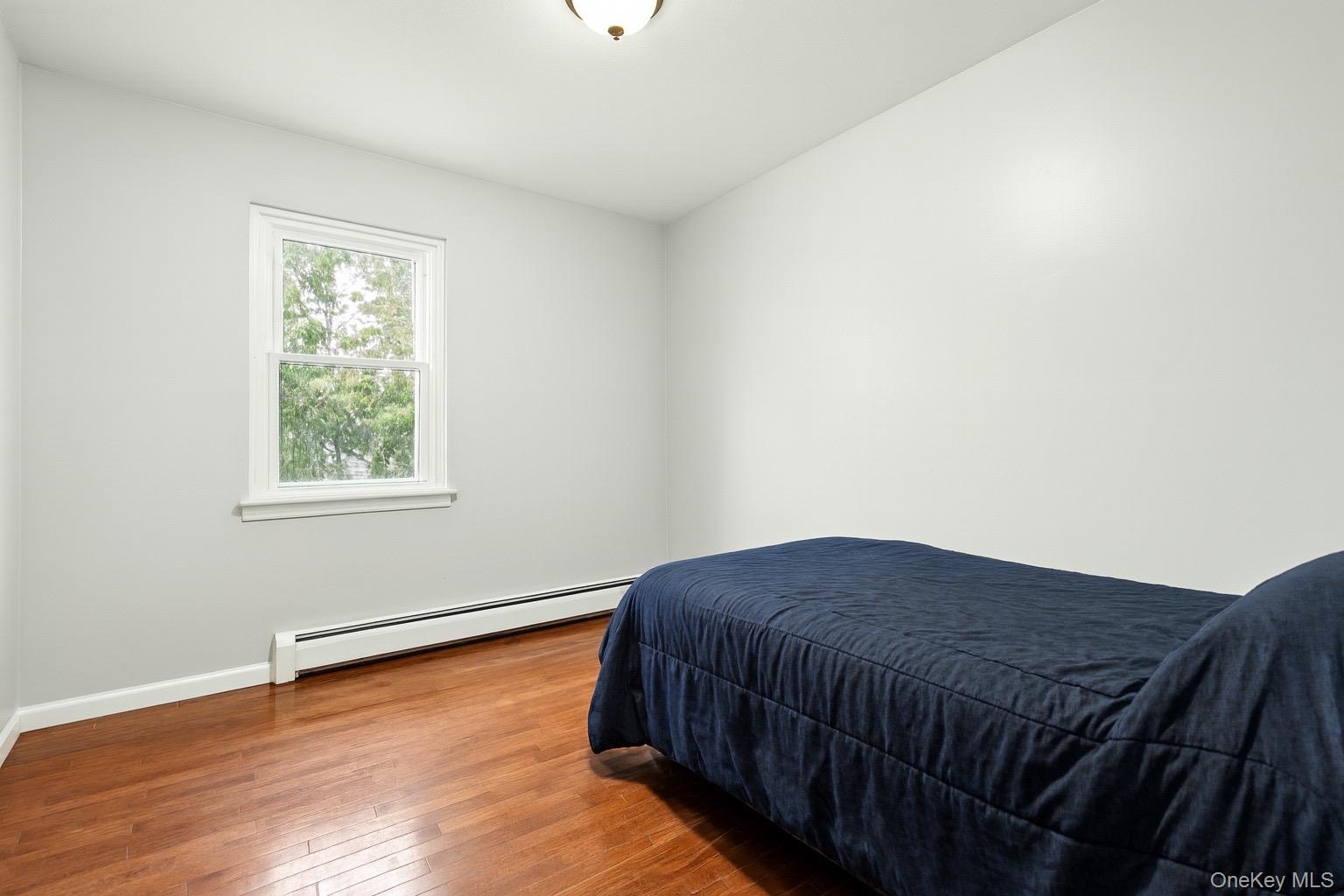 #14 photo, 214 Tree Avenue, サフォーク郡 Central Islip , NY 11722