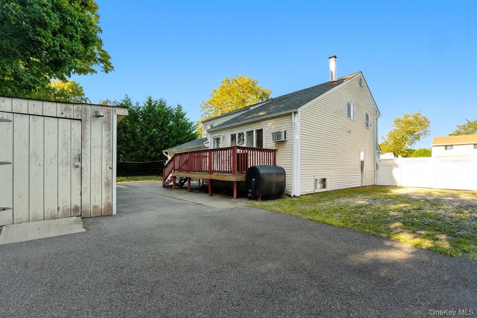 #19 photo, 214 Tree Avenue, サフォーク郡 Central Islip , NY 11722