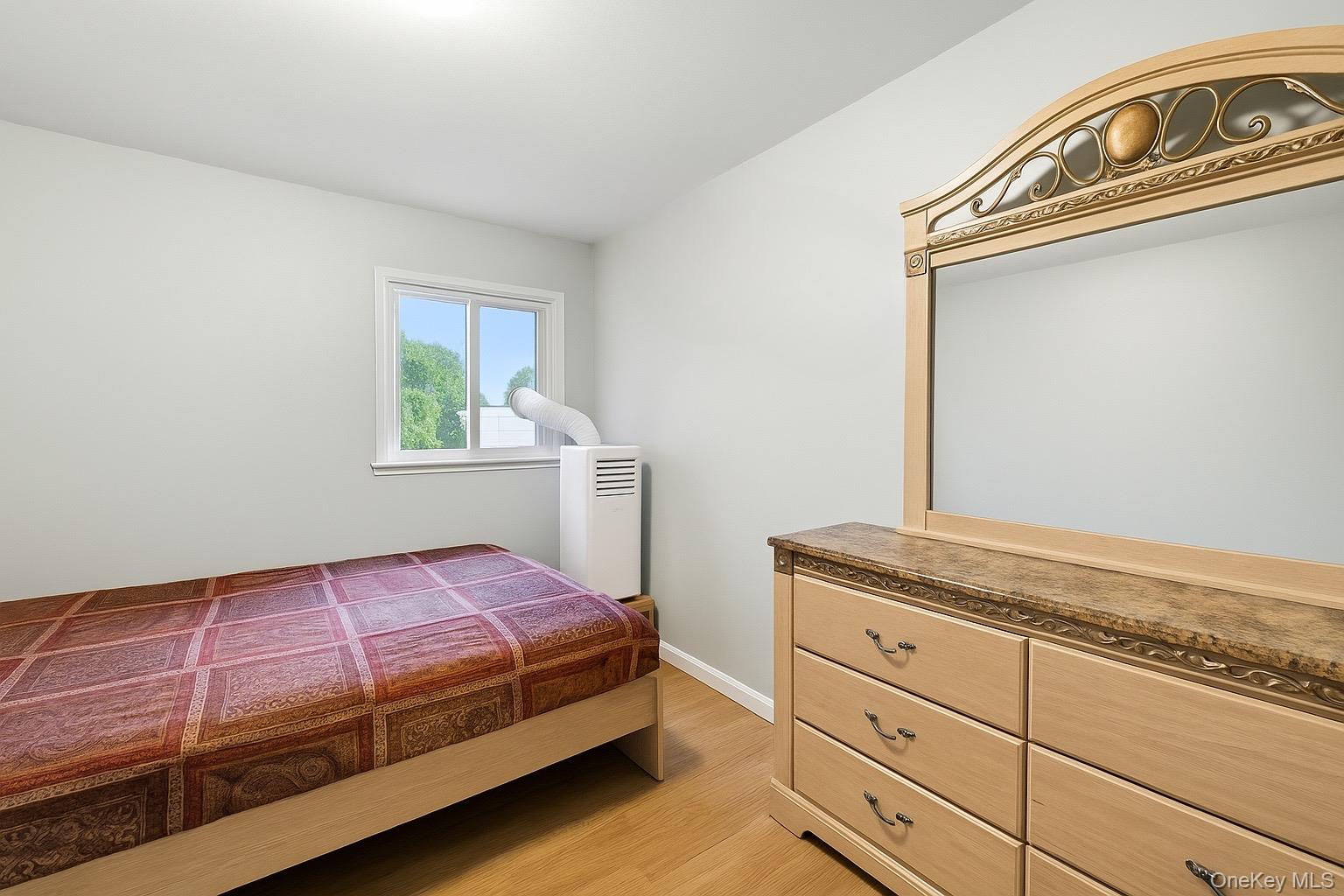 #7 photo, 214 Tree Avenue, サフォーク郡 Central Islip , NY 11722