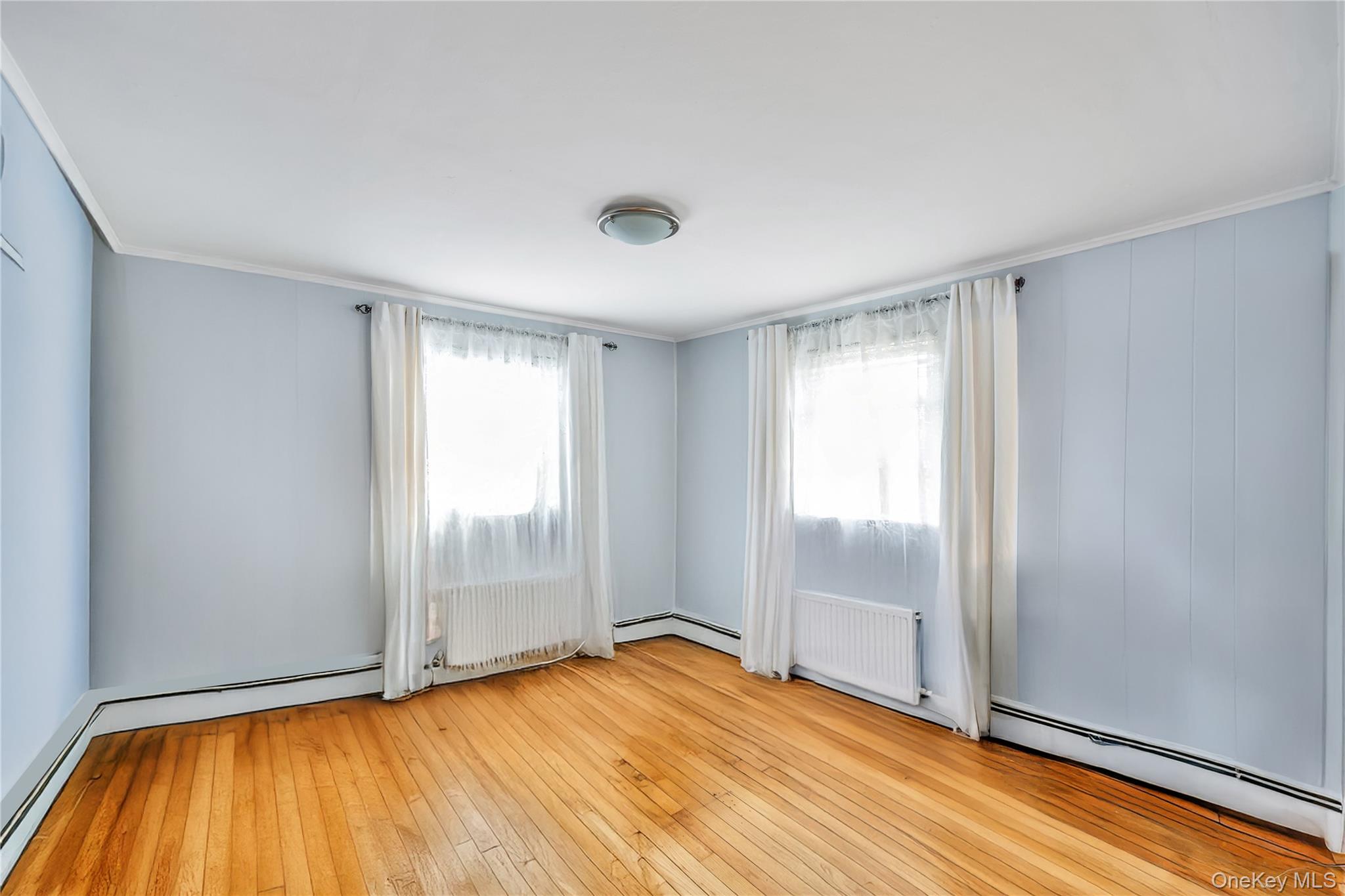 #14 photo, 1044 Woodcrest Avenue, Riverhead , NY 11901