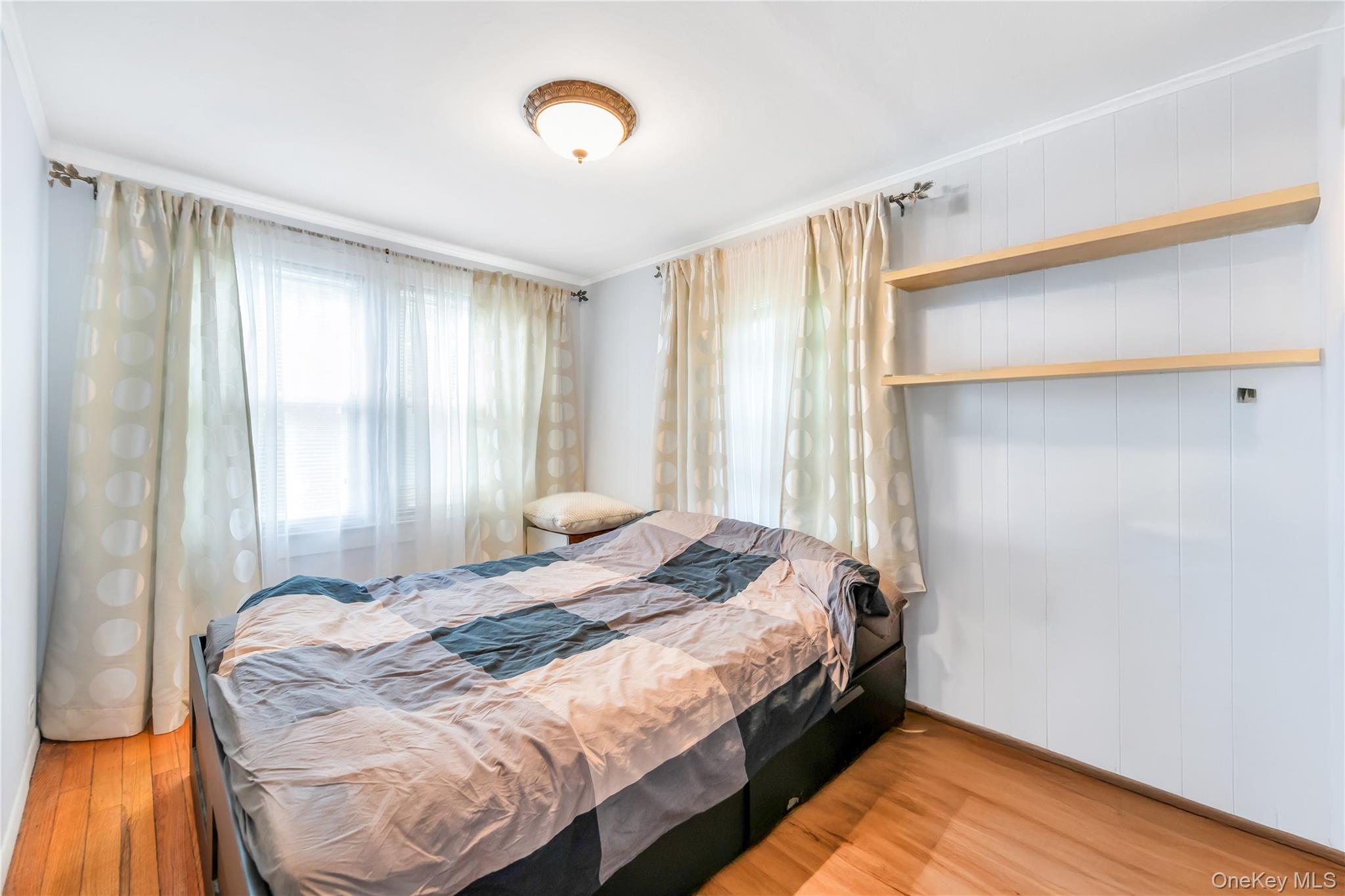 #15 photo, 1044 Woodcrest Avenue, Riverhead , NY 11901