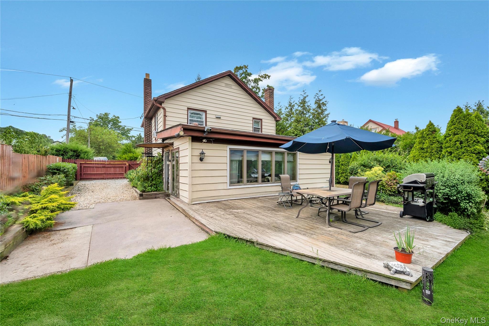 #6 photo, 1044 Woodcrest Avenue, Riverhead , NY 11901