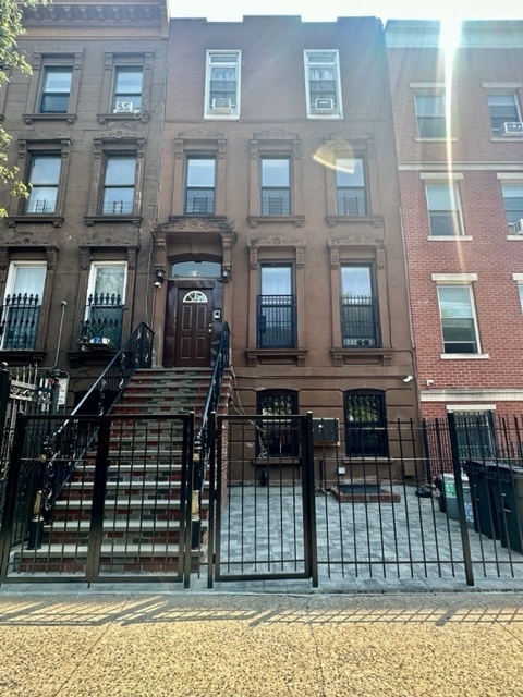 #1 photo, 668 Greene Avenue, ブルックリン区 Stuyvesant Heights , NY 11221