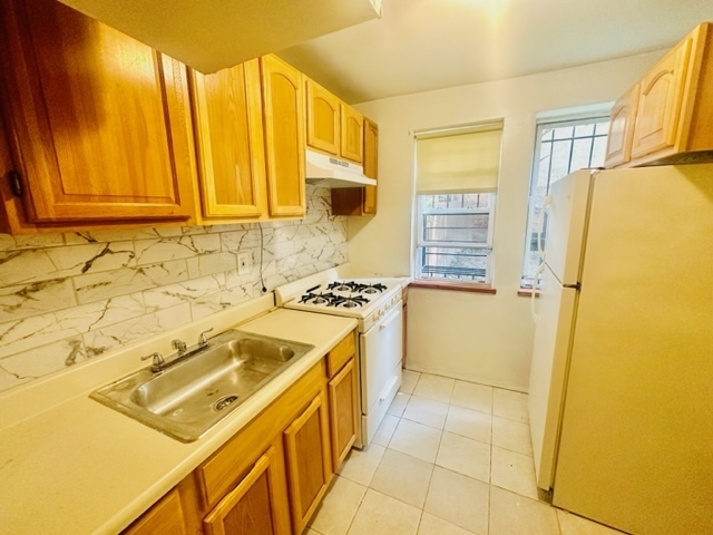 #2 photo, 668 Greene Avenue, ブルックリン区 Stuyvesant Heights , NY 11221