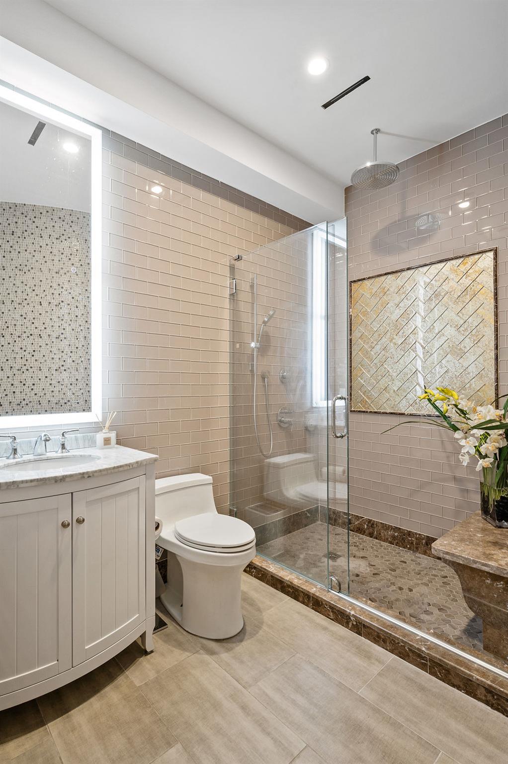 #14 photo, 264-11 60th Avenue, Little Neck , NY 11362