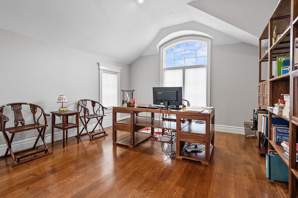 #19 photo, 264-11 60th Avenue, Little Neck , NY 11362