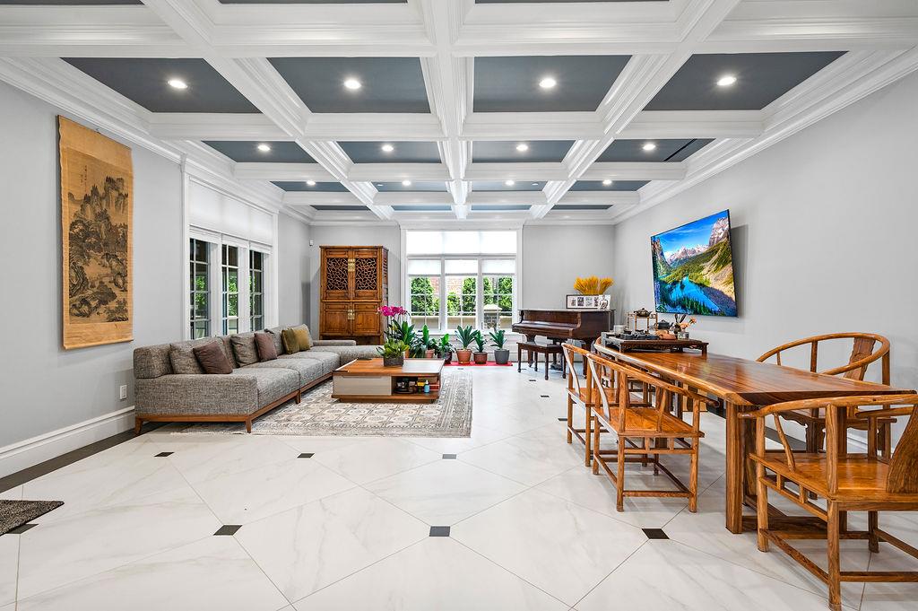 #5 photo, 264-11 60th Avenue, Little Neck , NY 11362