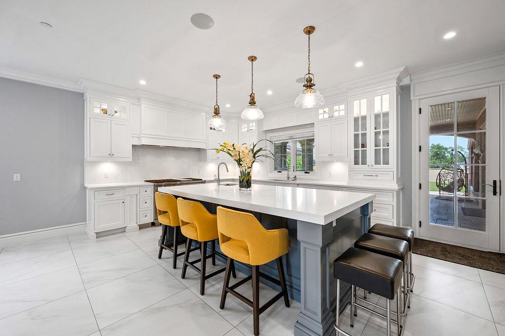 #7 photo, 264-11 60th Avenue, Little Neck , NY 11362