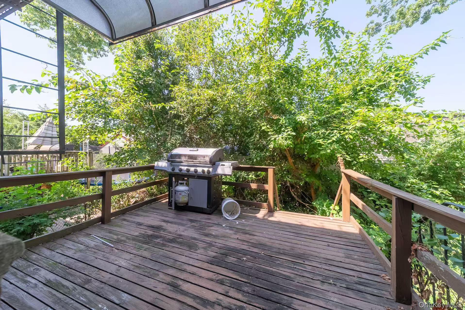 #12 photo, 2348 130th Street, クイーンズ区 College Point , NY 11356