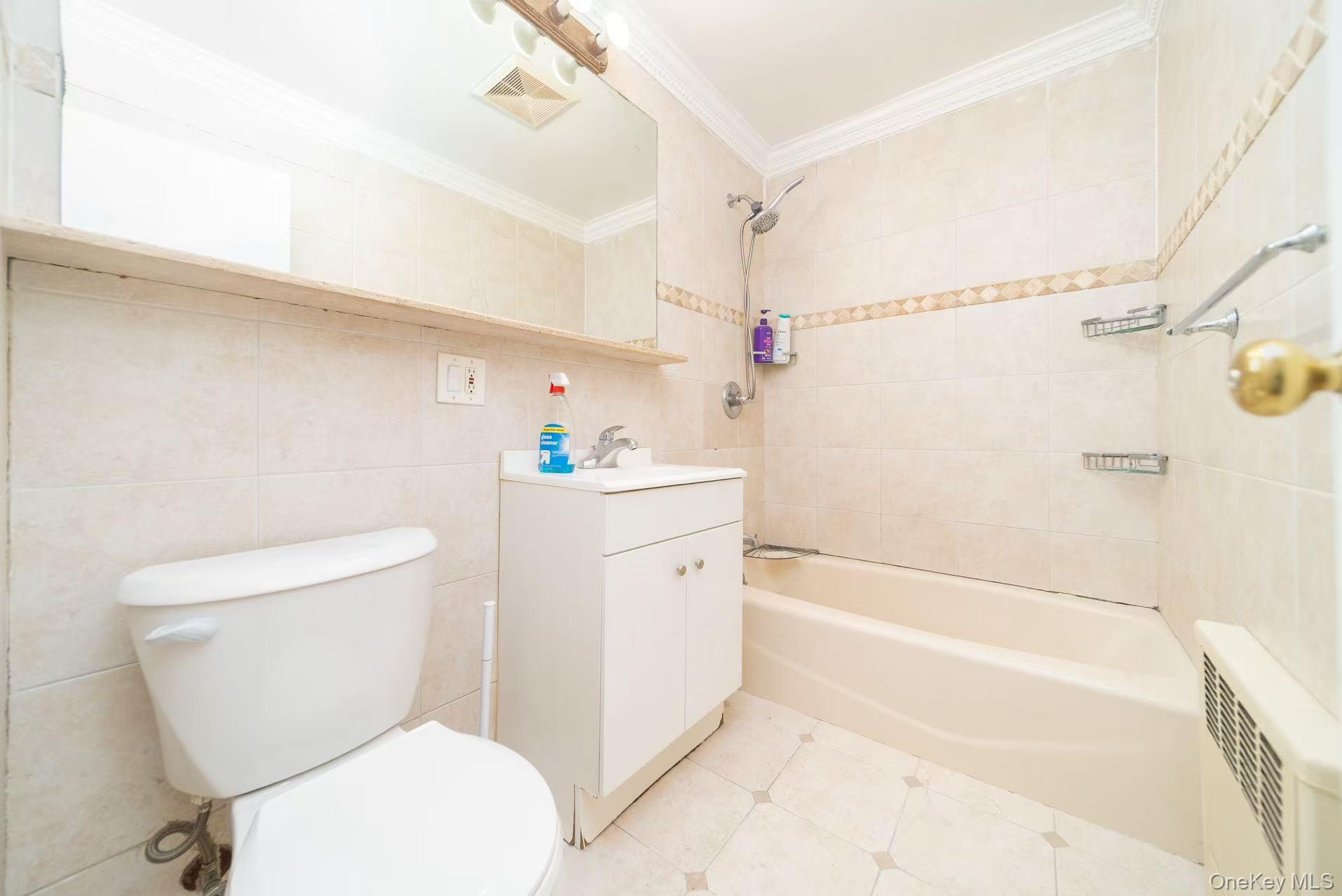 #6 photo, 2348 130th Street, クイーンズ区 College Point , NY 11356