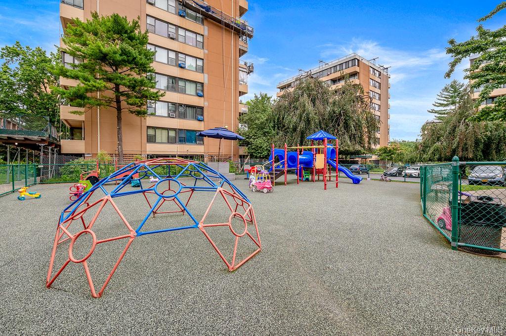 #1 photo, 162-40 9th Avenue, Beechhurst , NY 11357