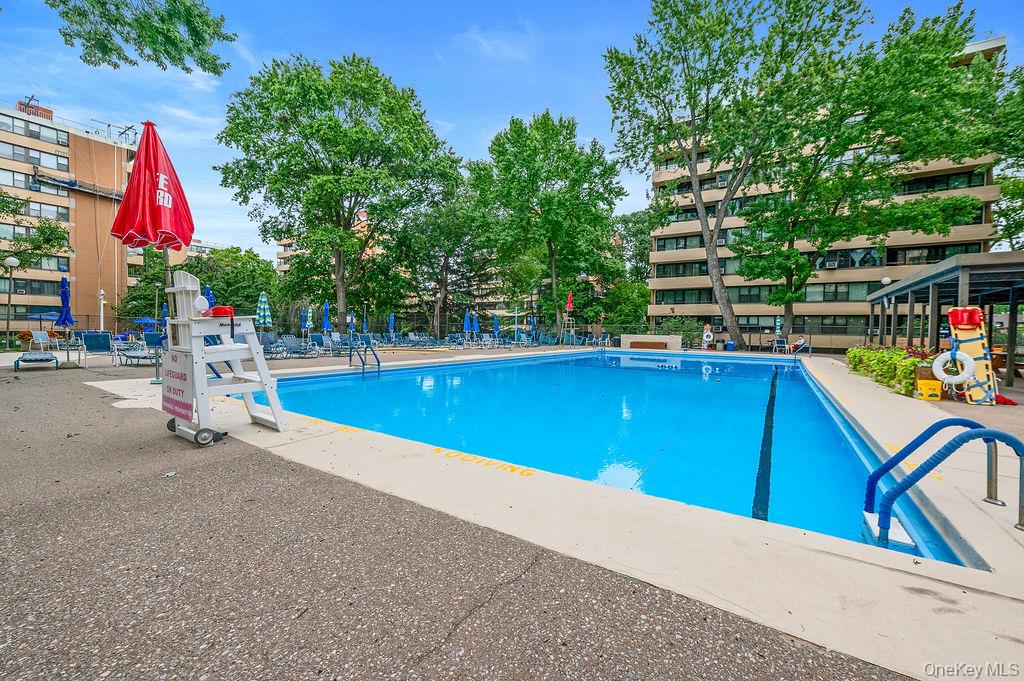 #12 photo, 162-40 9th Avenue, Beechhurst , NY 11357