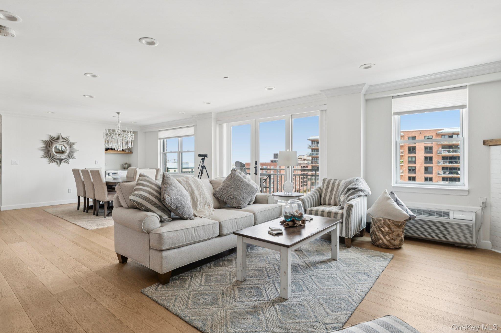 #10 photo, 26 W Broadway, ナッソー郡 Long Beach , NY 11561