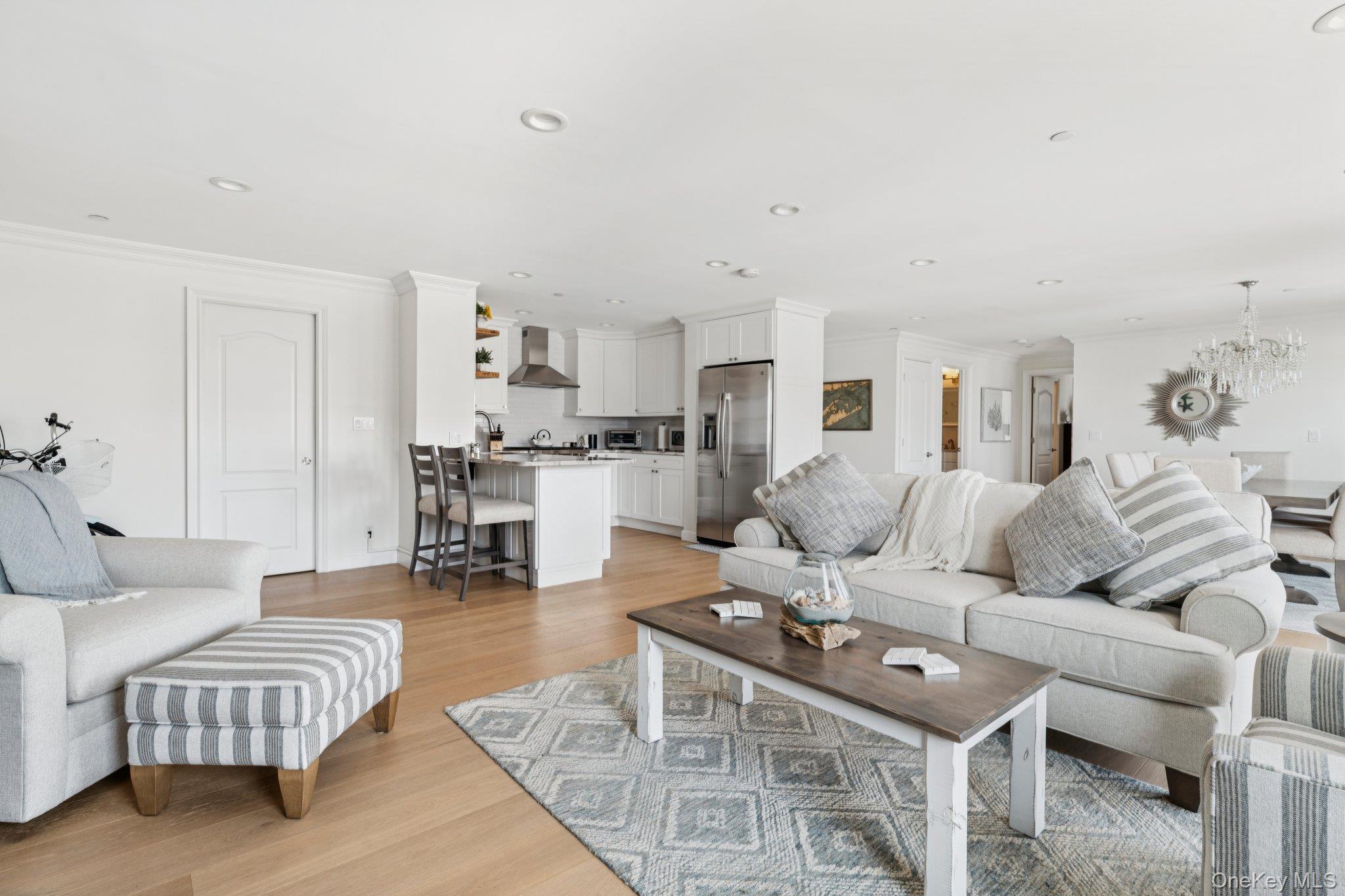 #11 photo, 26 W Broadway, ナッソー郡 Long Beach , NY 11561