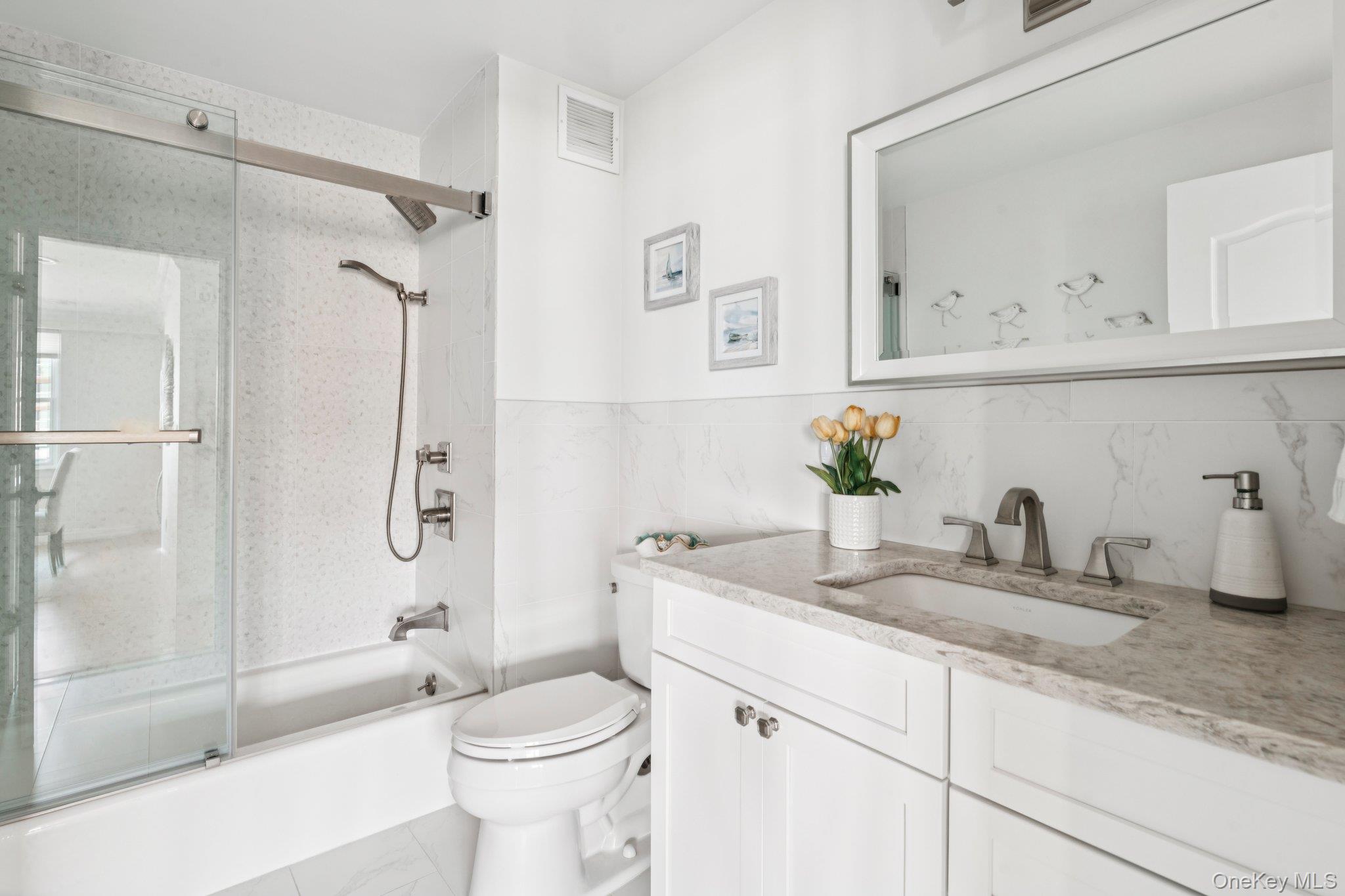 #18 photo, 26 W Broadway, ナッソー郡 Long Beach , NY 11561