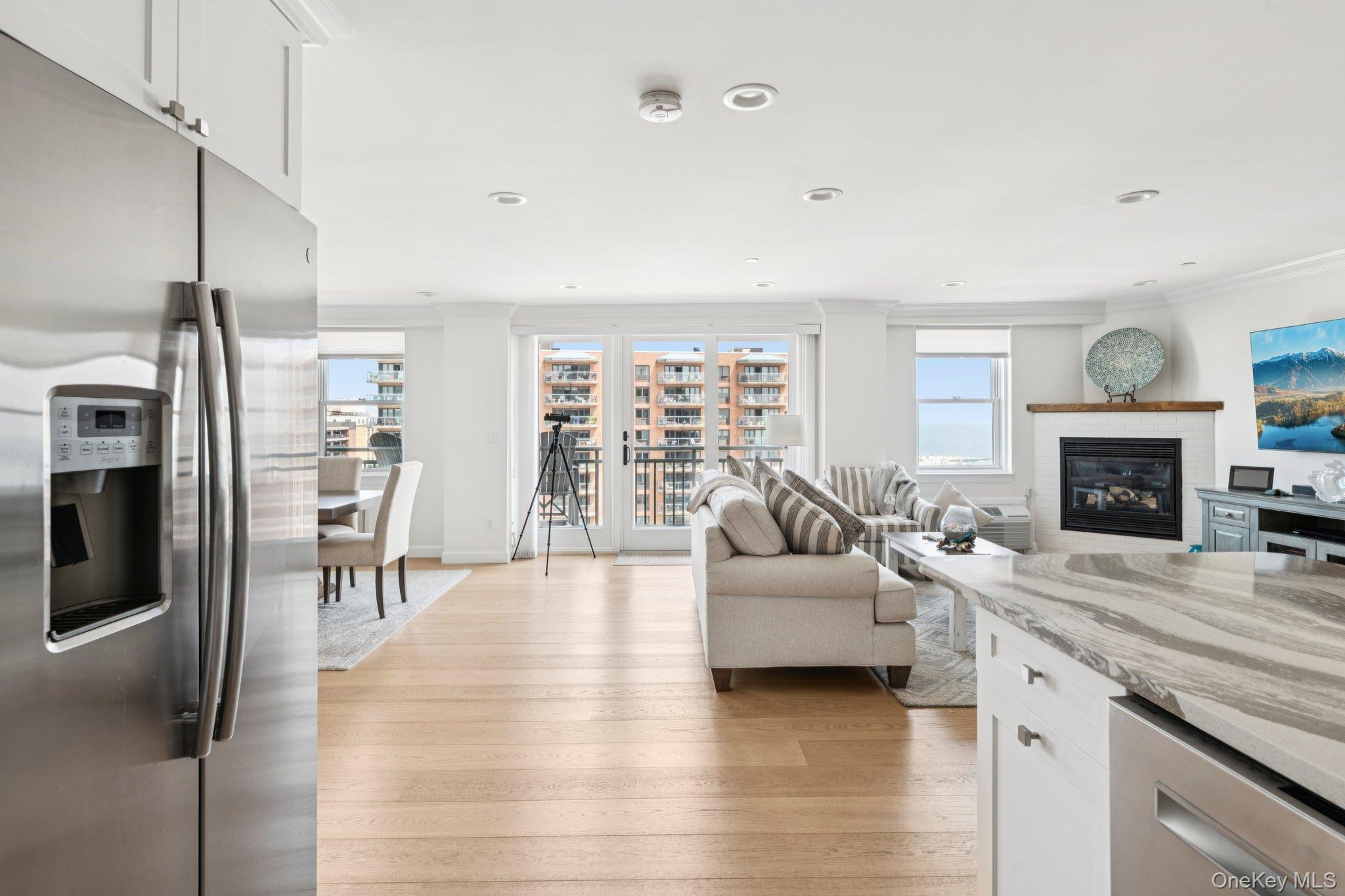 #7 photo, 26 W Broadway, ナッソー郡 Long Beach , NY 11561