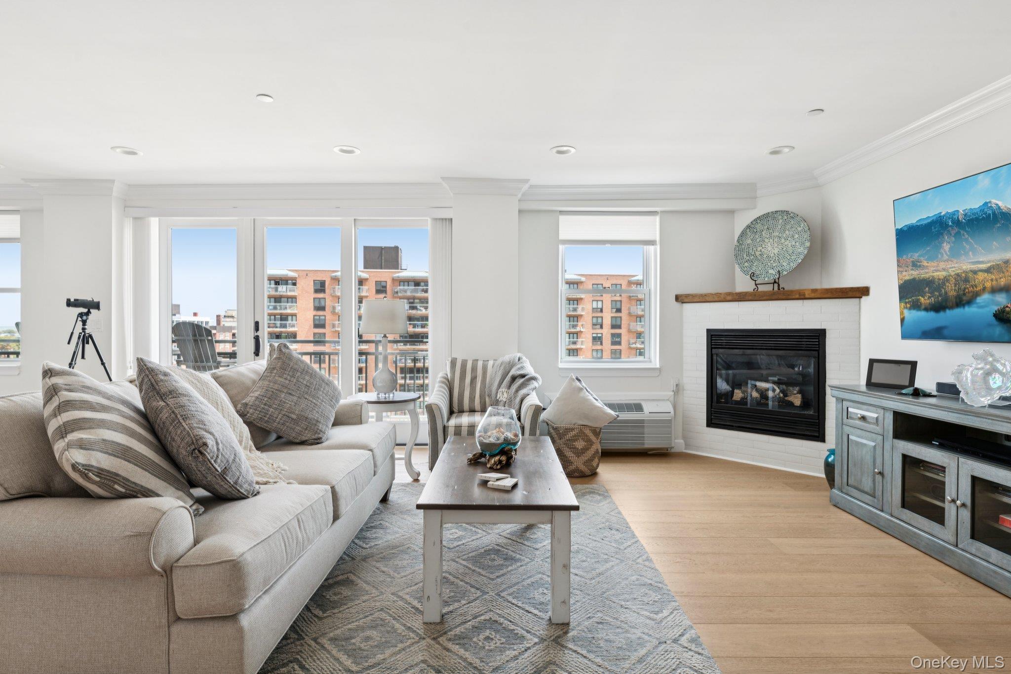 #9 photo, 26 W Broadway, ナッソー郡 Long Beach , NY 11561