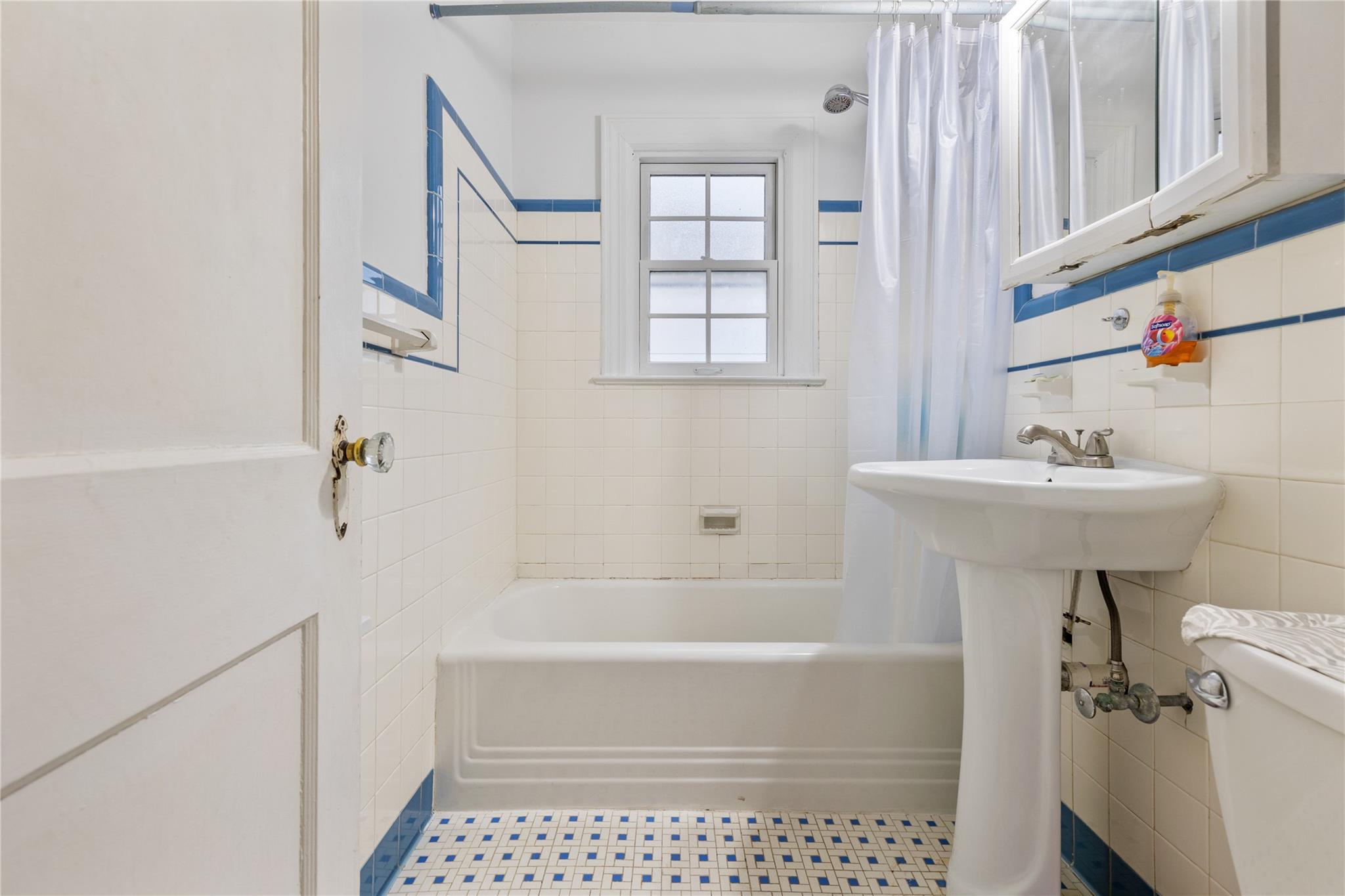 #16 photo, 228 Saddle River Road, Airmont , NY 10952