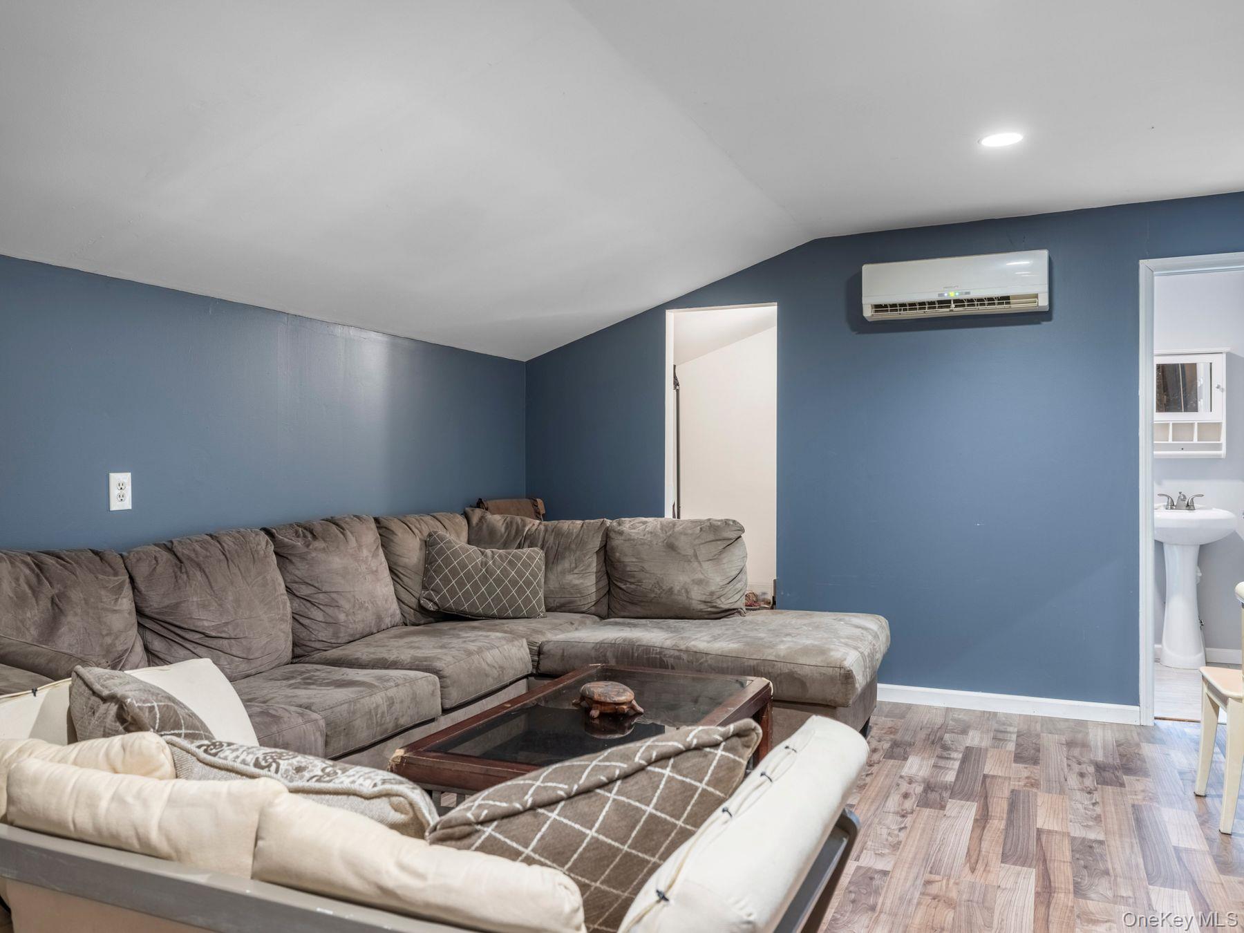 #8 photo, 98 S Lincoln Drive, Cairo , NY 12413