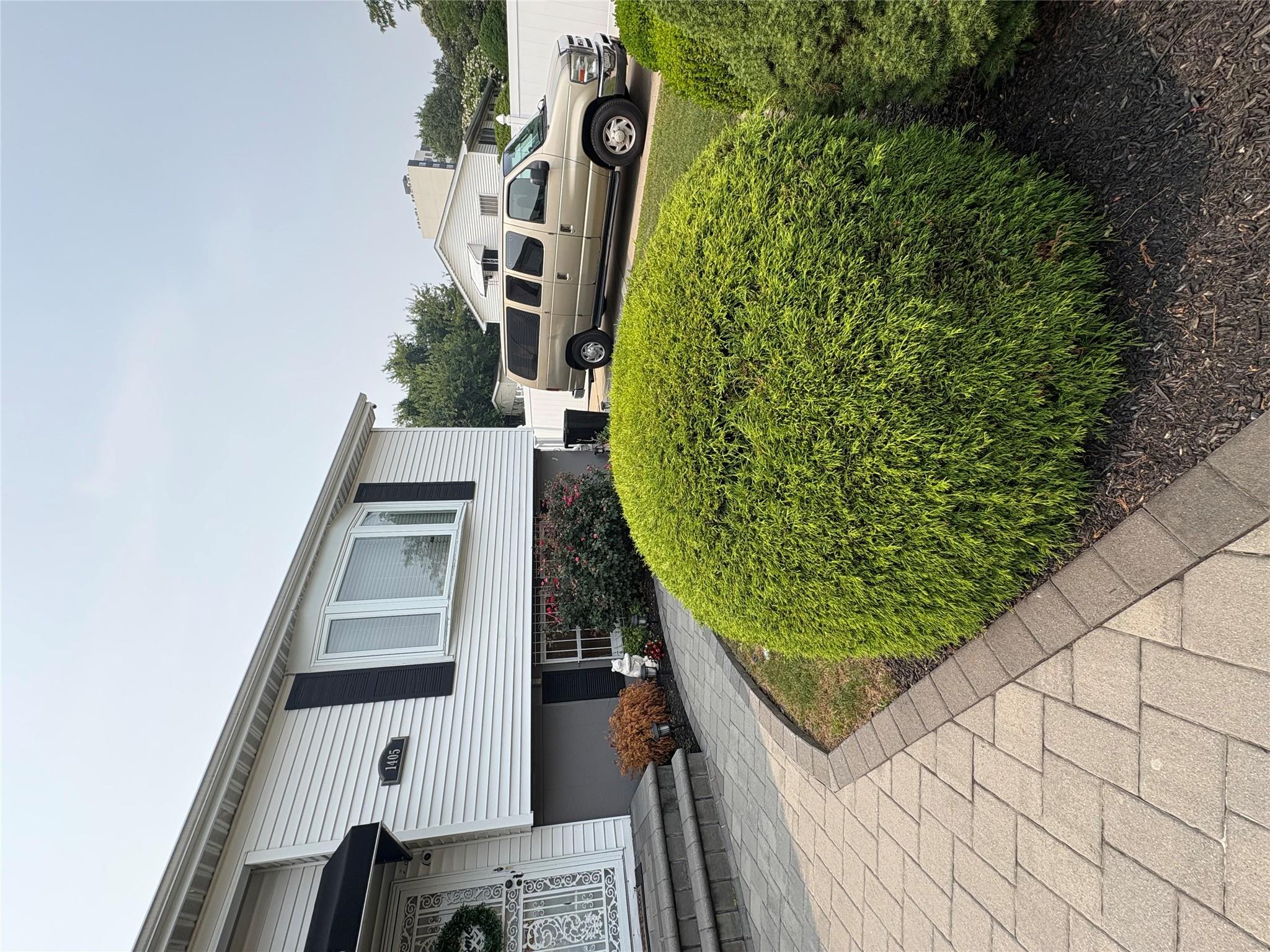 #3 photo, 1405 Louis Nine Blvd Boulevard, Bronx , NY 10459