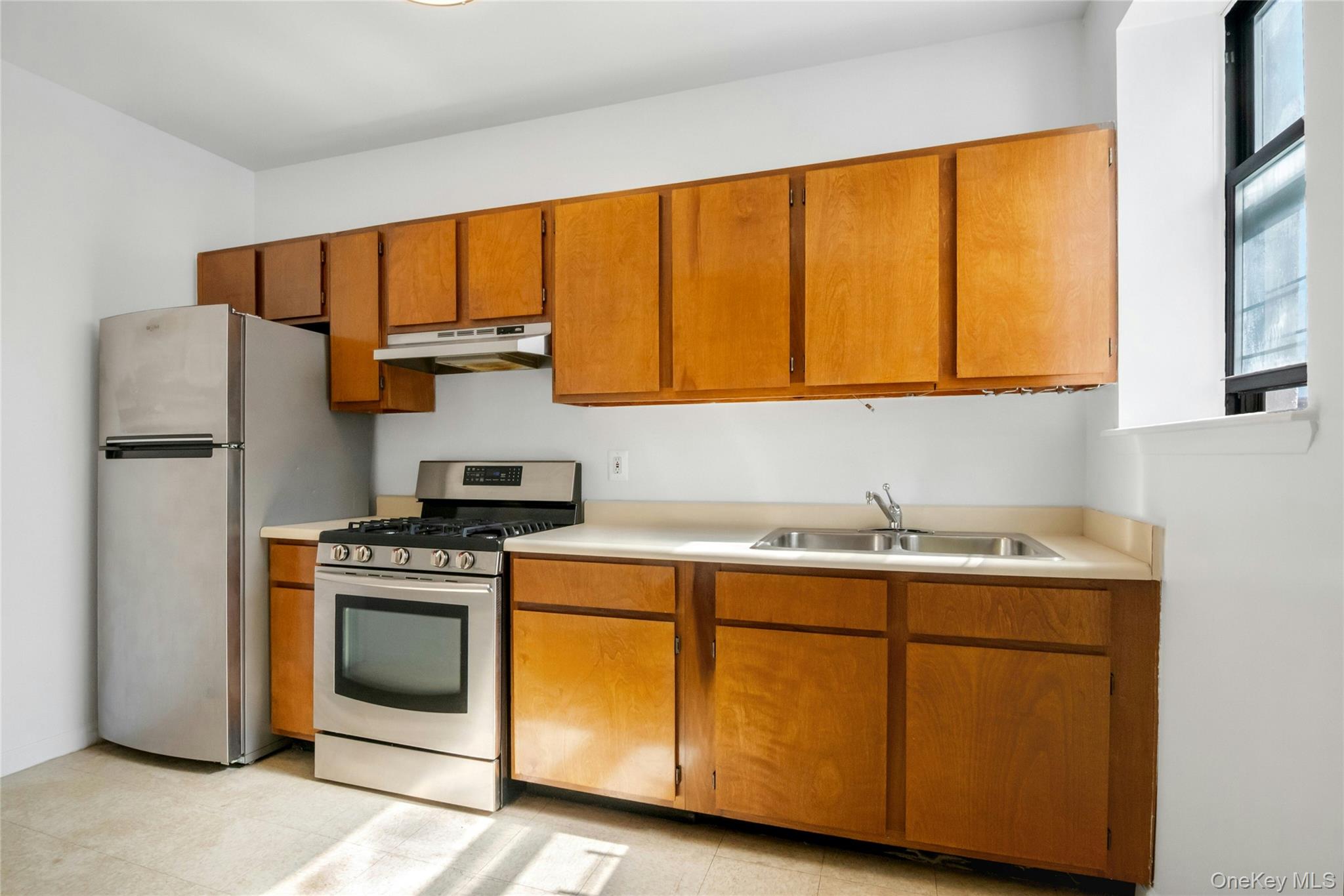 #5 photo, 2400 Davidson Avenue, Bronx , NY 10468