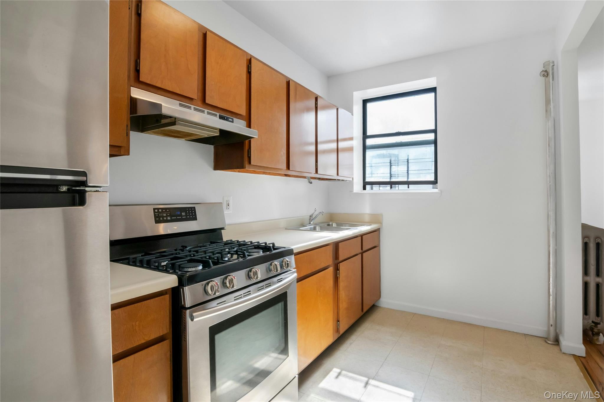 #6 photo, 2400 Davidson Avenue, Bronx , NY 10468