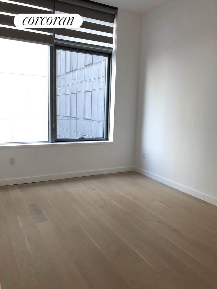 #4 photo, 3 COURT Square, クイーンズ区 Long Island City , NY 11101