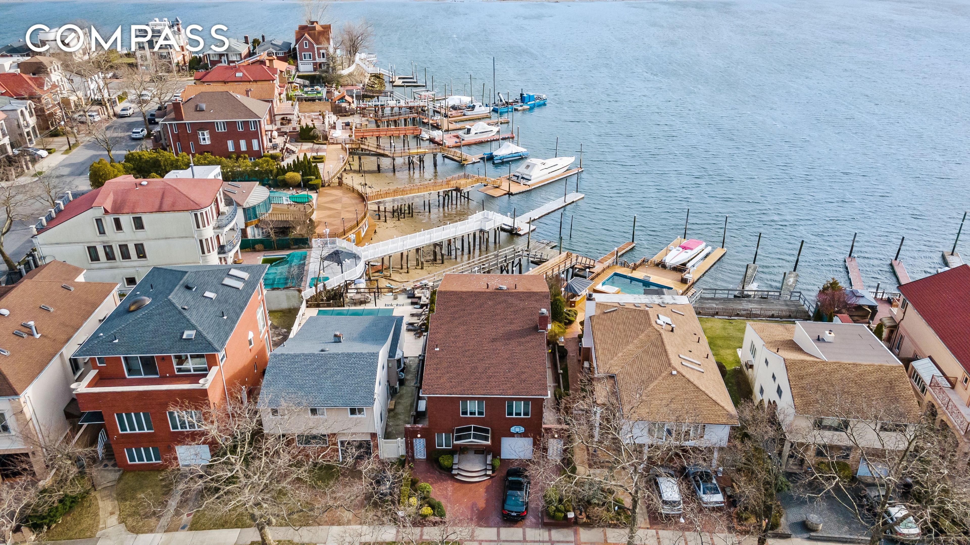 #1 photo, 303 Whitman Drive, ブルックリン区 Mill Basin , NY 11234