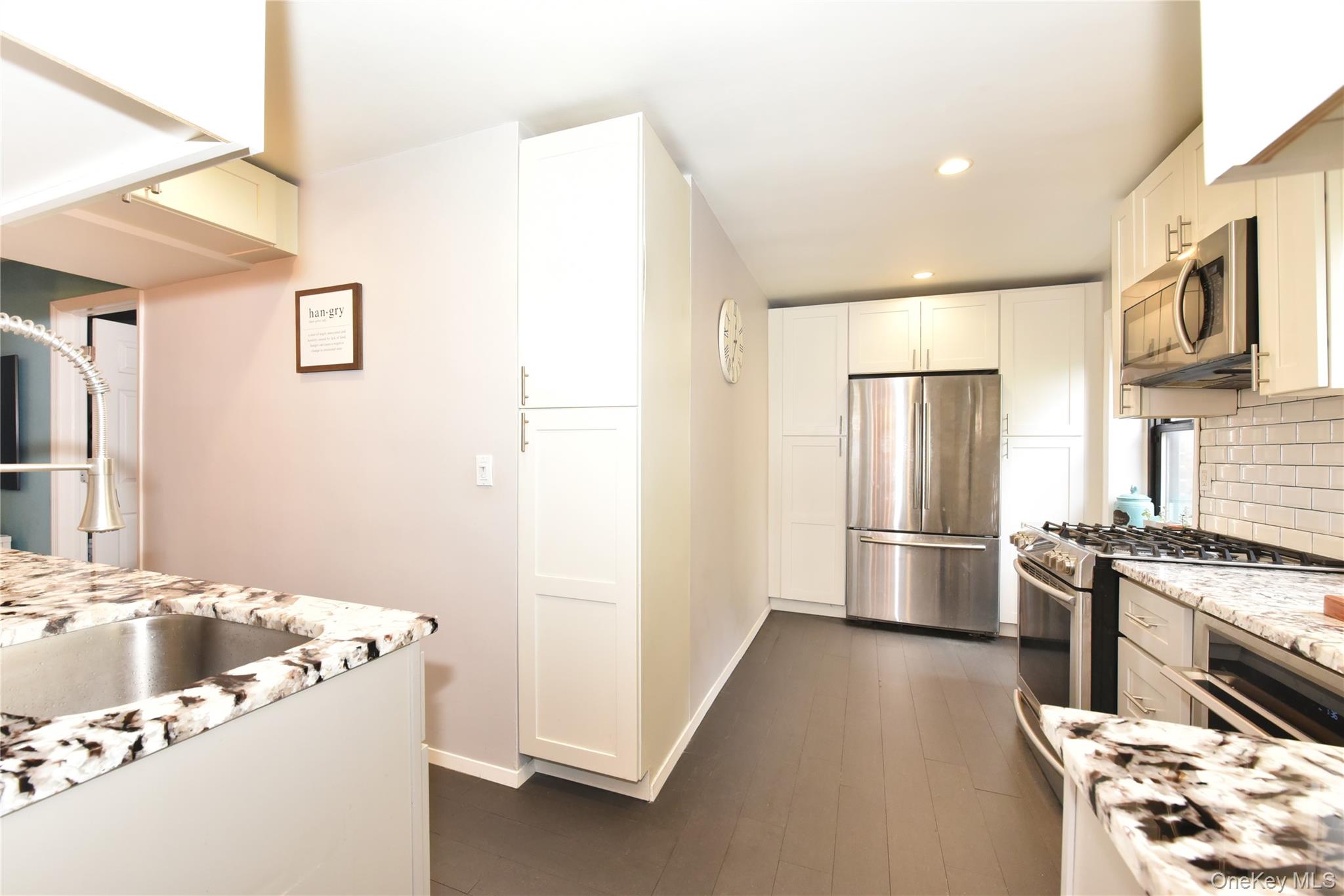 #7 photo, 83-83 118th Street, クイーンズ区 Kew Gardens , NY 11415