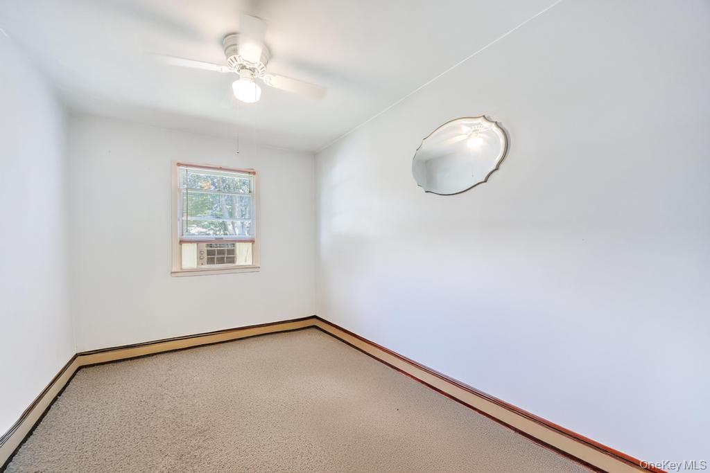 #12 photo, 265 Starke Avenue, ナッソー郡 East Meadow , NY 11554