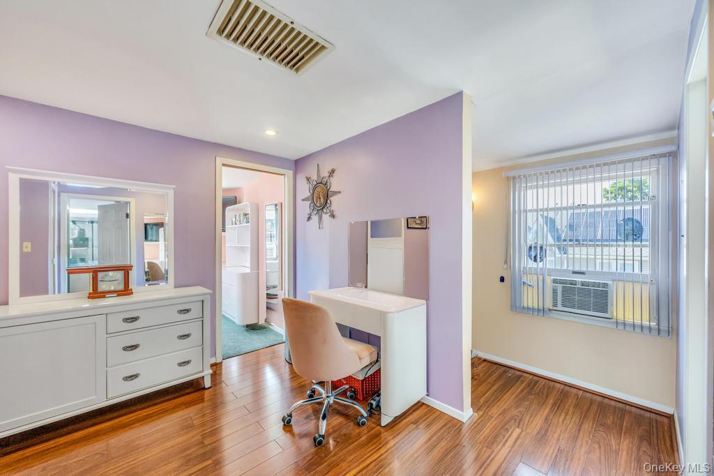 #17 photo, 265 Starke Avenue, ナッソー郡 East Meadow , NY 11554