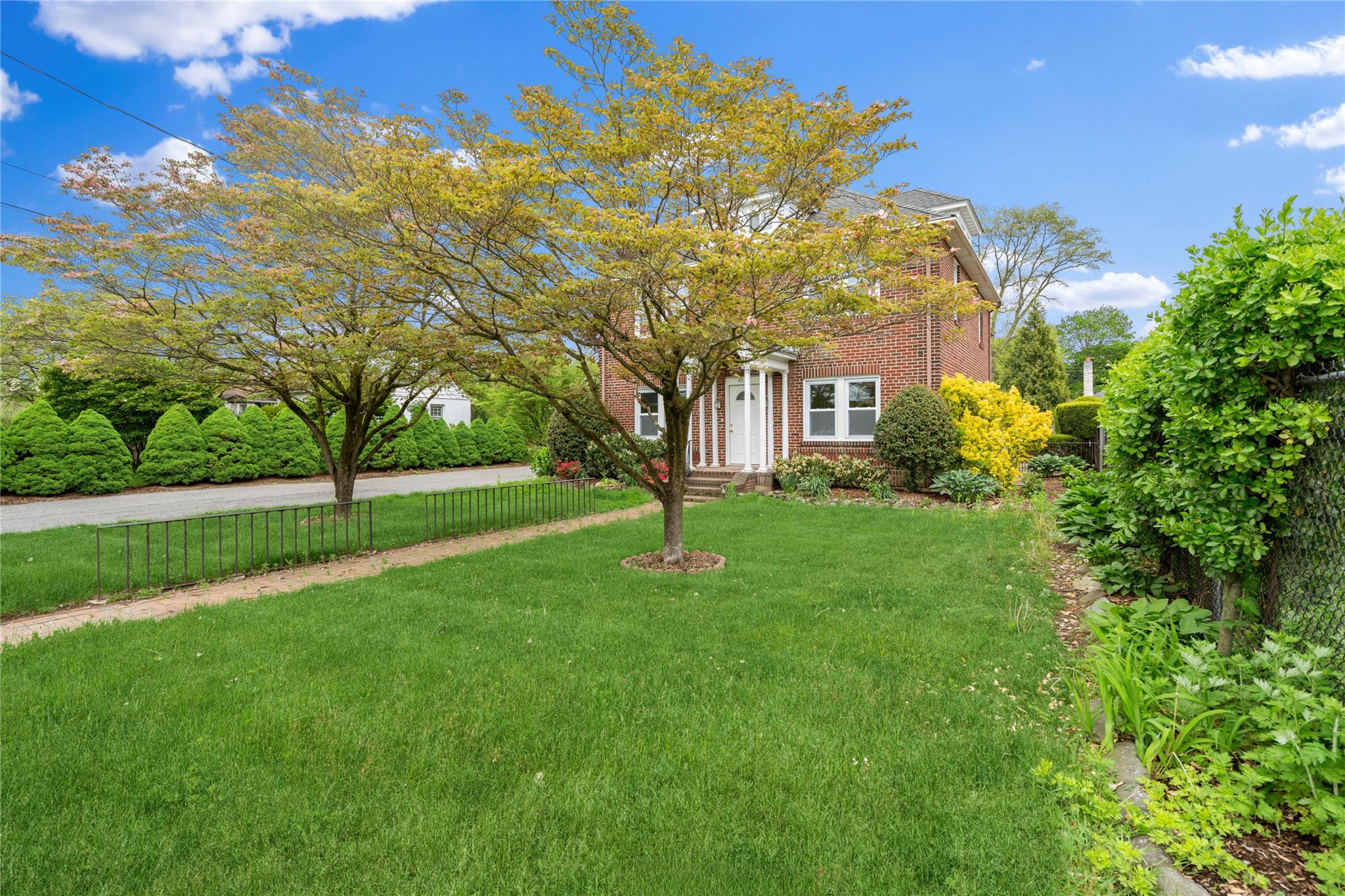 #2 photo, 1030 Glen Cove Avenue, Glen Head , NY 11545