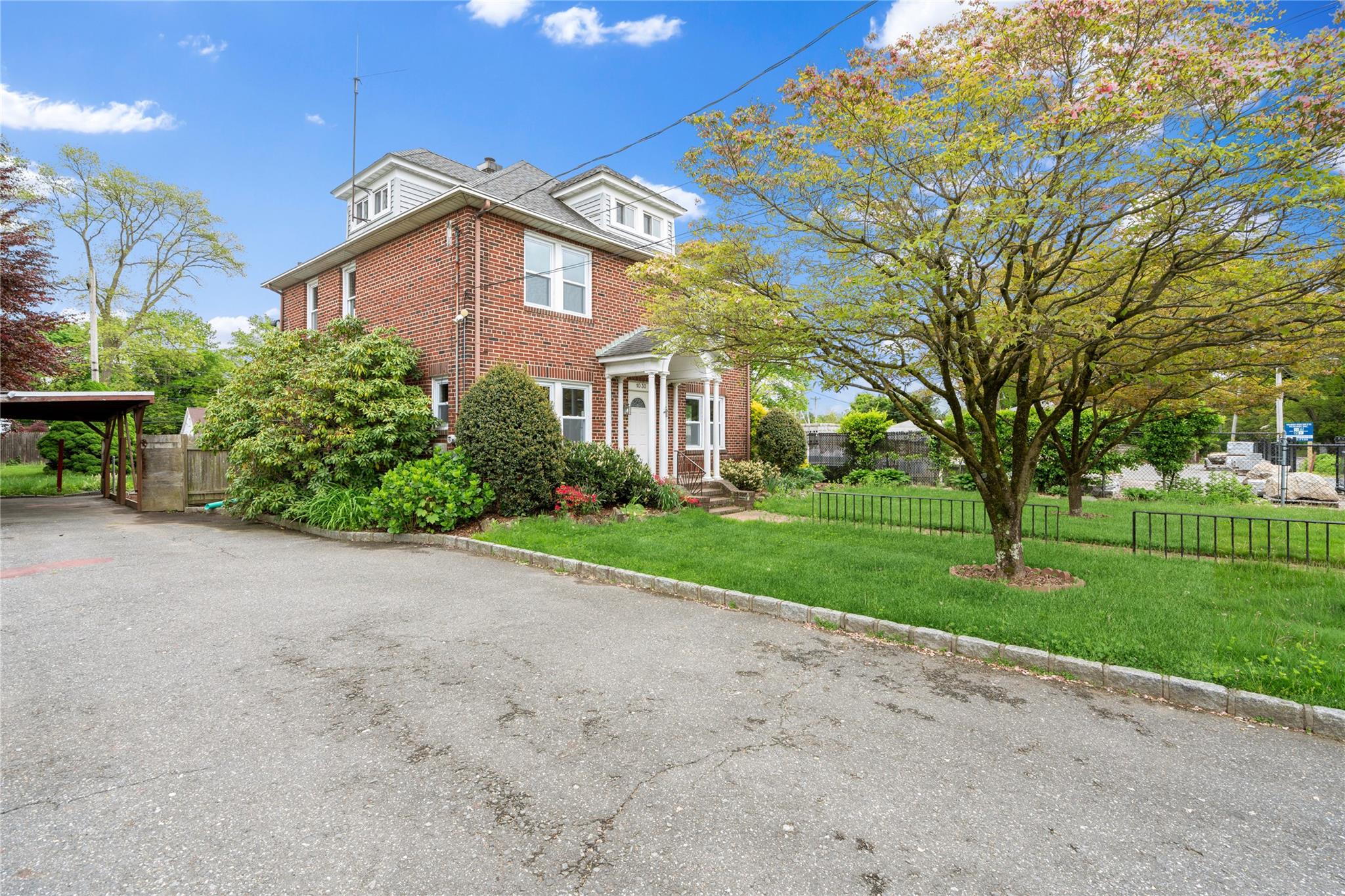 #3 photo, 1030 Glen Cove Avenue, Glen Head , NY 11545