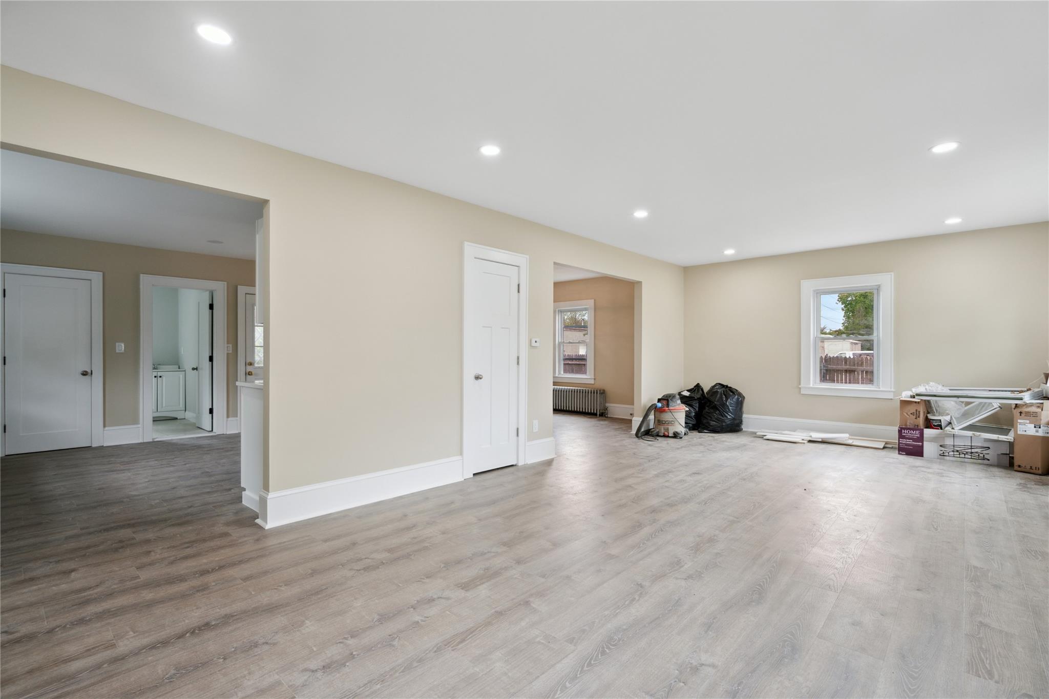 #4 photo, 1030 Glen Cove Avenue, Glen Head , NY 11545