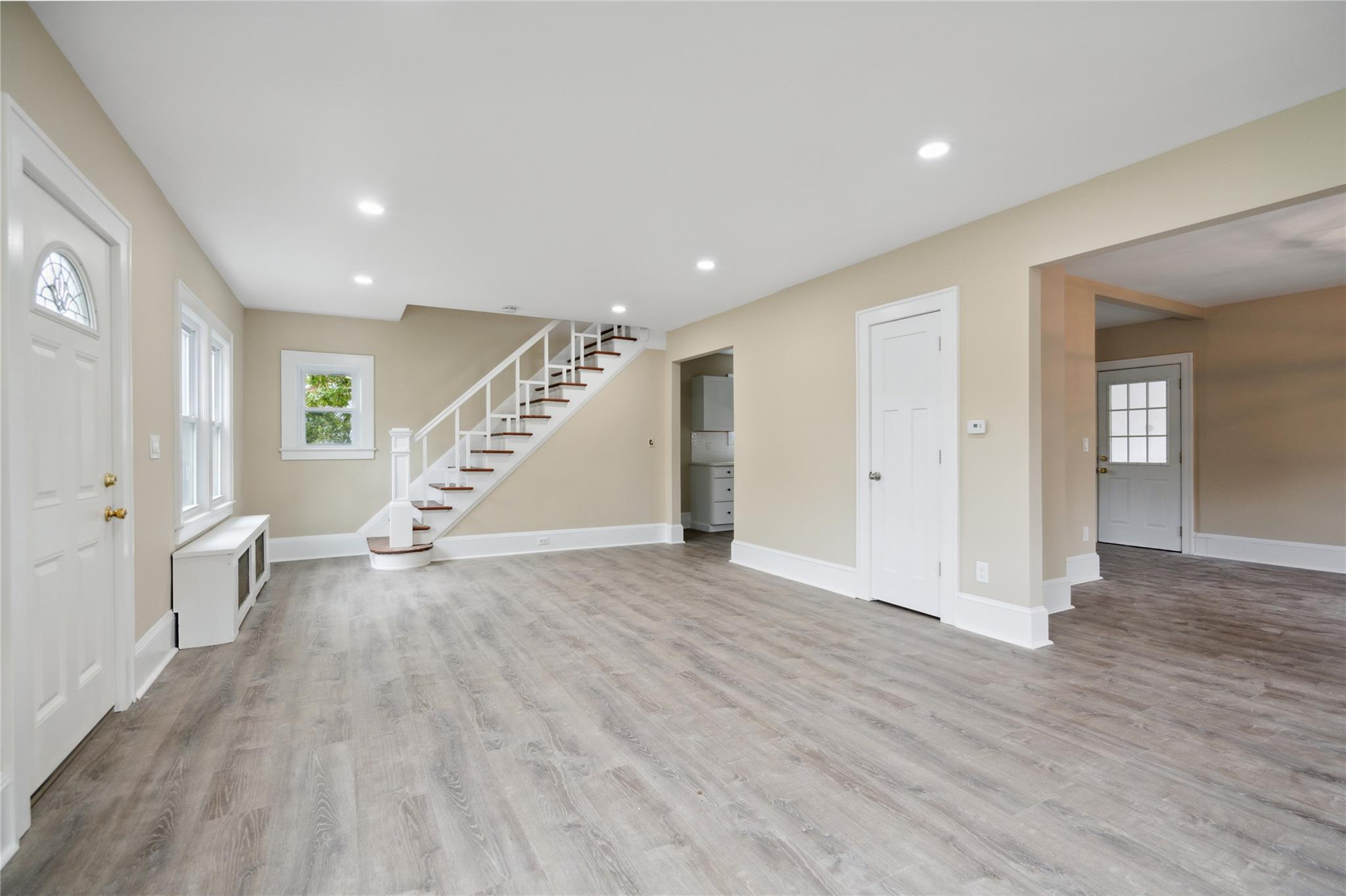 #5 photo, 1030 Glen Cove Avenue, Glen Head , NY 11545