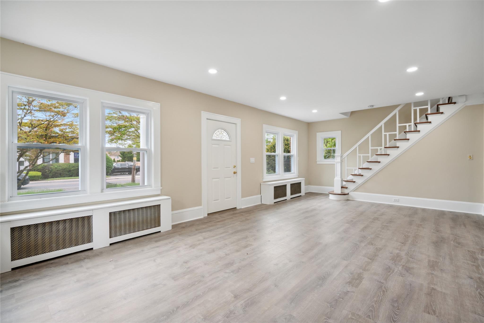 #6 photo, 1030 Glen Cove Avenue, Glen Head , NY 11545