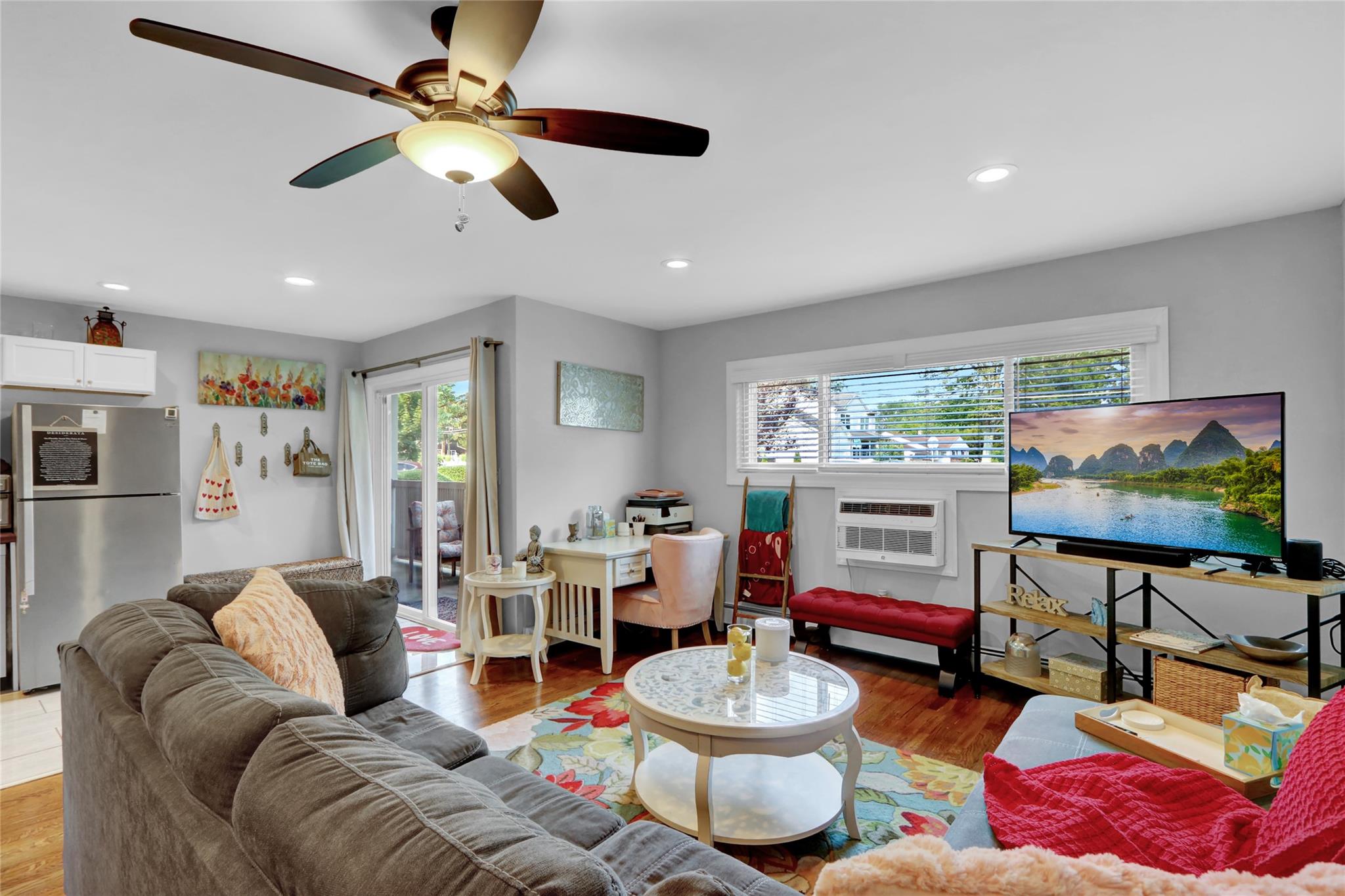 #9 photo, 365 Route 111, Smithtown , NY 11787